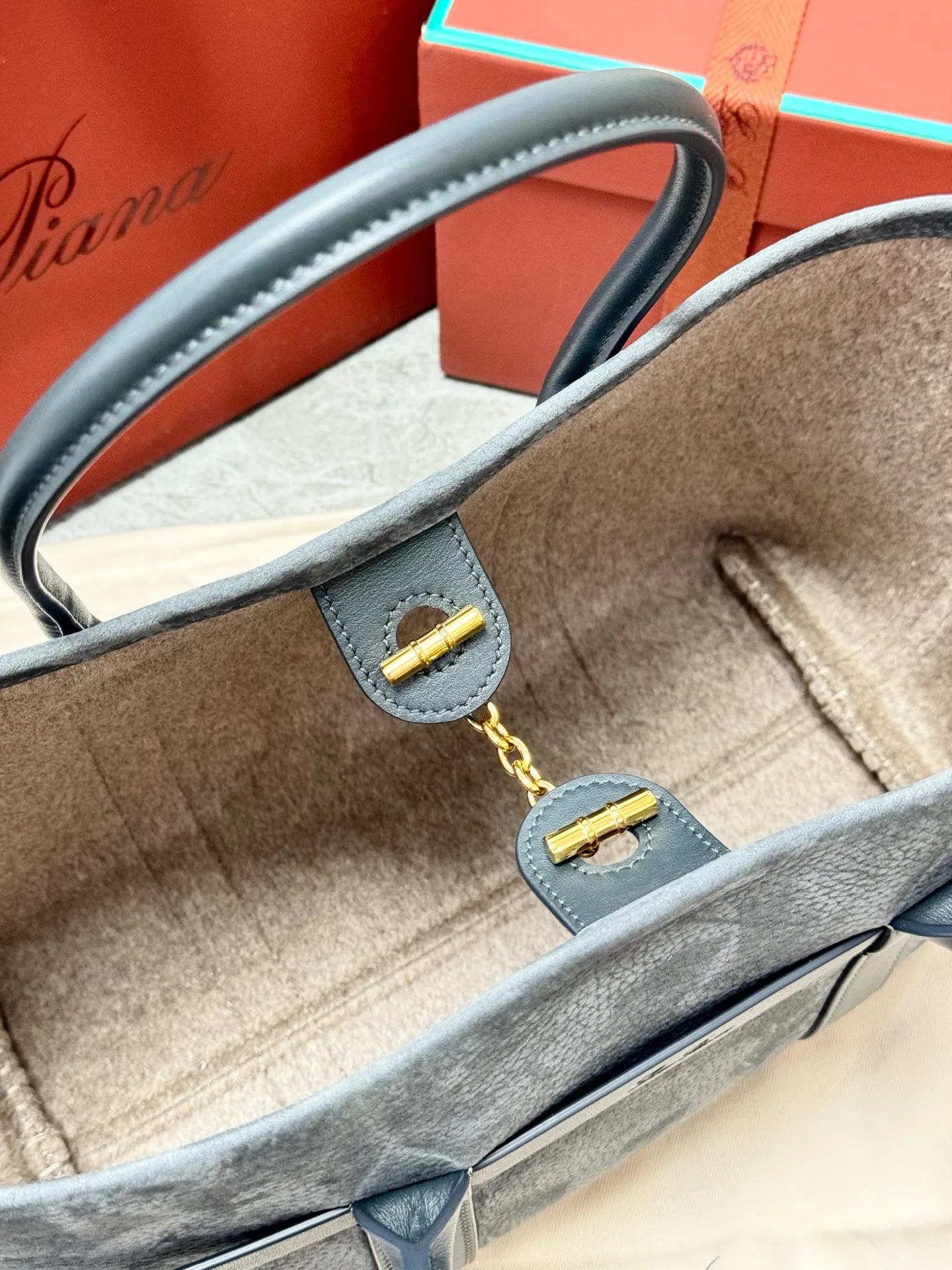 Классические Сумки Женские Loro Piana 11472610