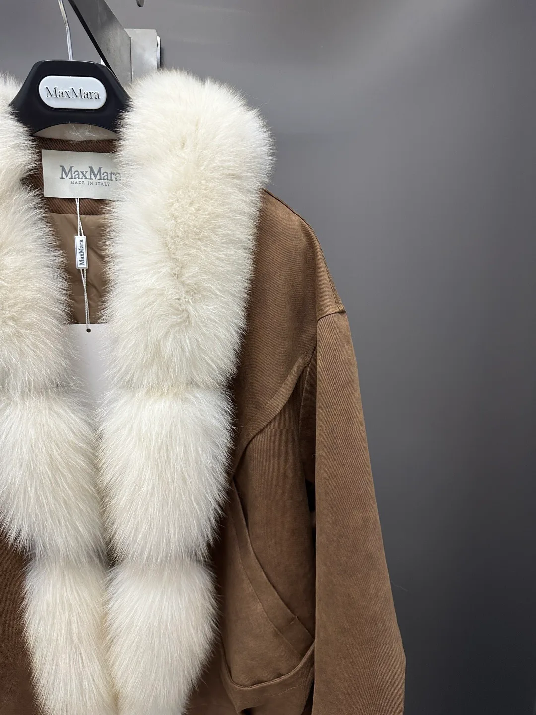 Куртки И Пуховики Женские Max Mara 18702440