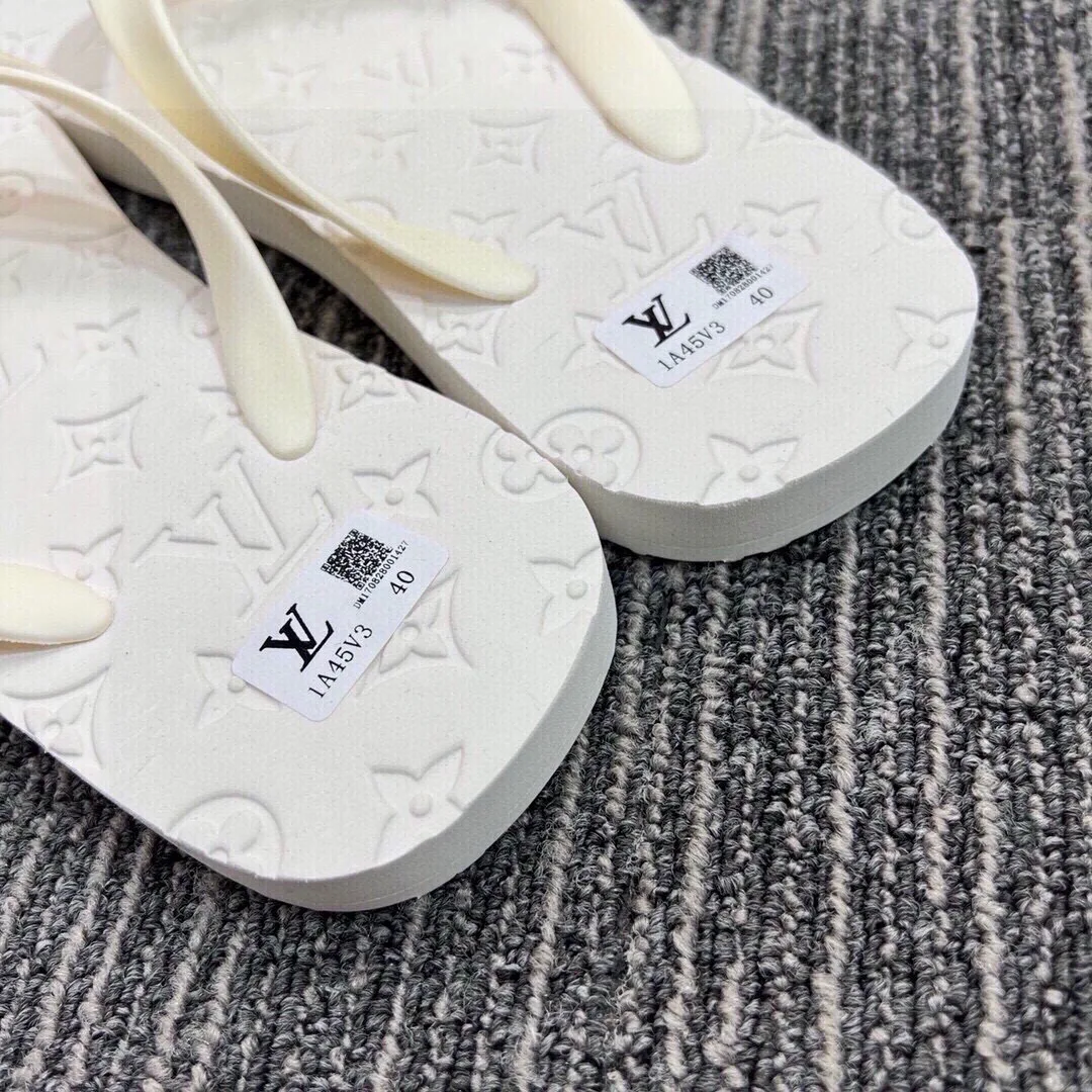 Шлепанцы Мужские Louis Vuitton 10646310