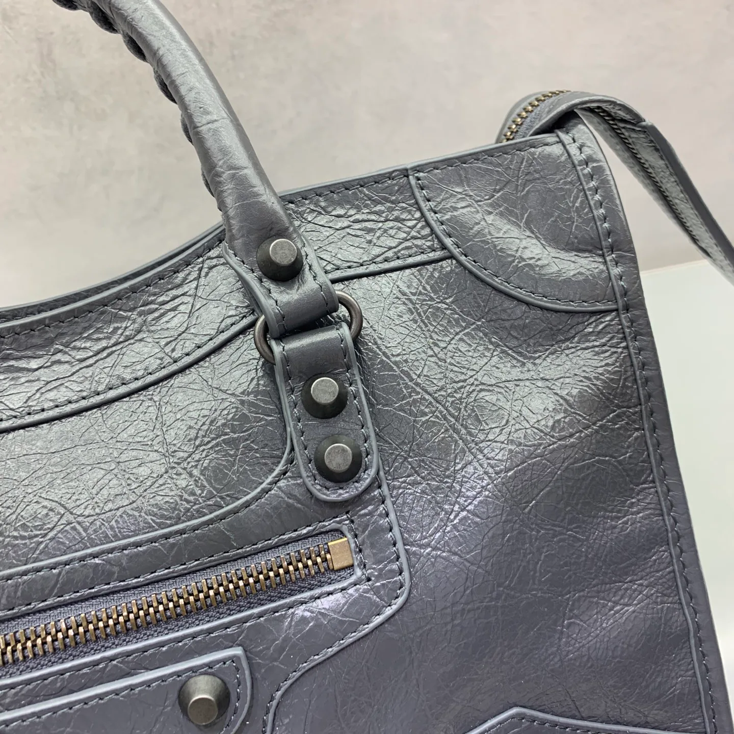 Классические Сумки Женские Balenciaga 18135965