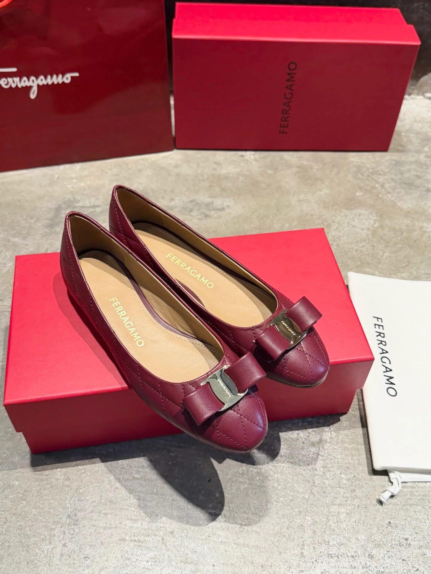 Туфли Женские Salvatore Ferragamo 18731778