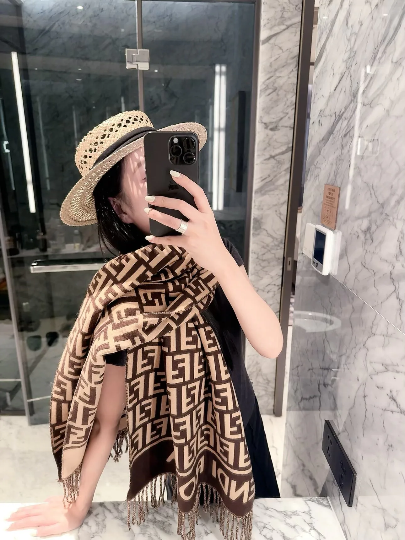 Шарфы Fendi 18647293