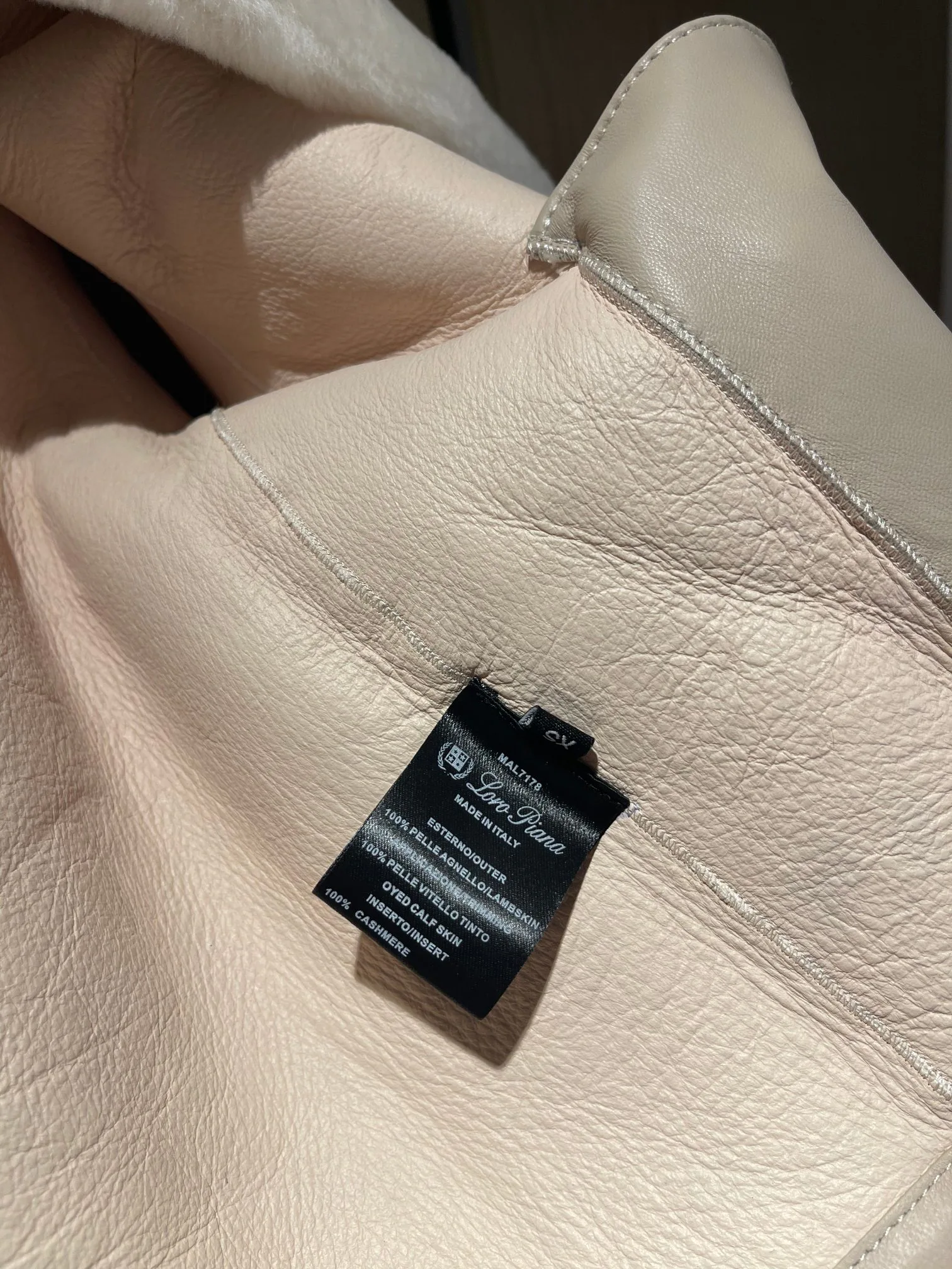 Кожаные Куртки И Дублёнки Женские Loro Piana 2293824