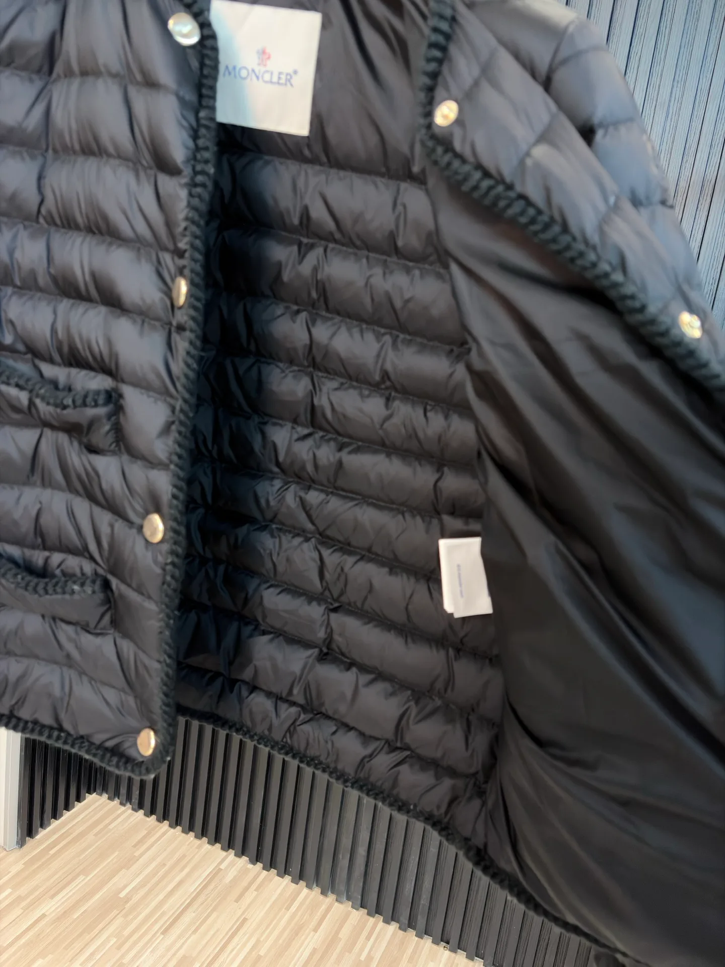 Куртки И Пуховики Женские Moncler 18673355