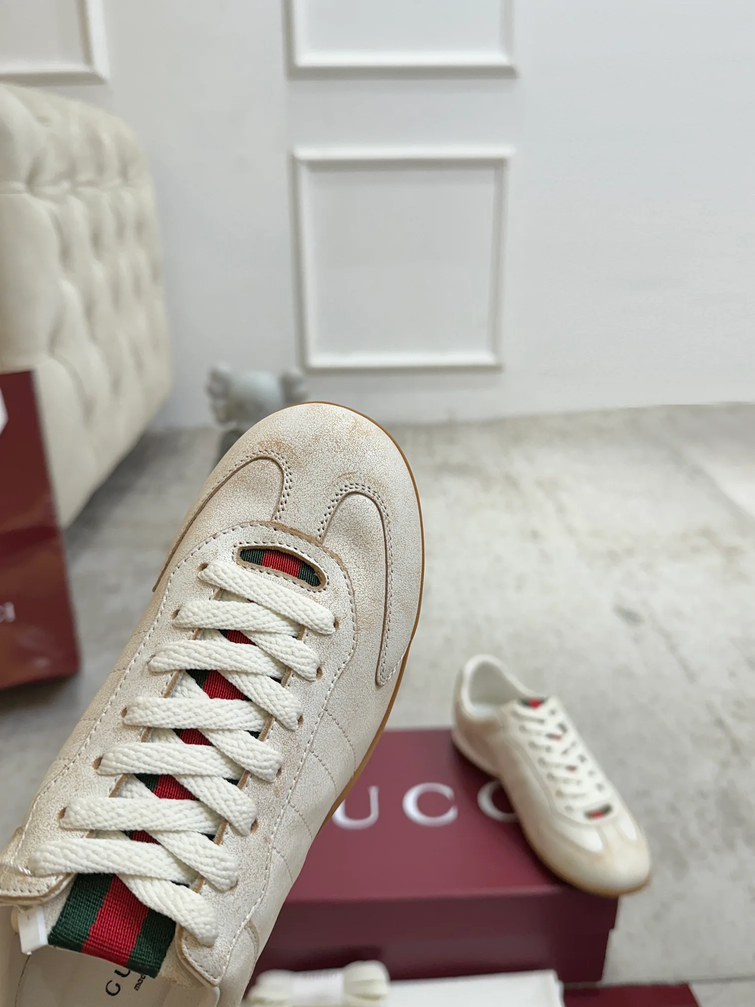 Кроссовки Женские Gucci 945081