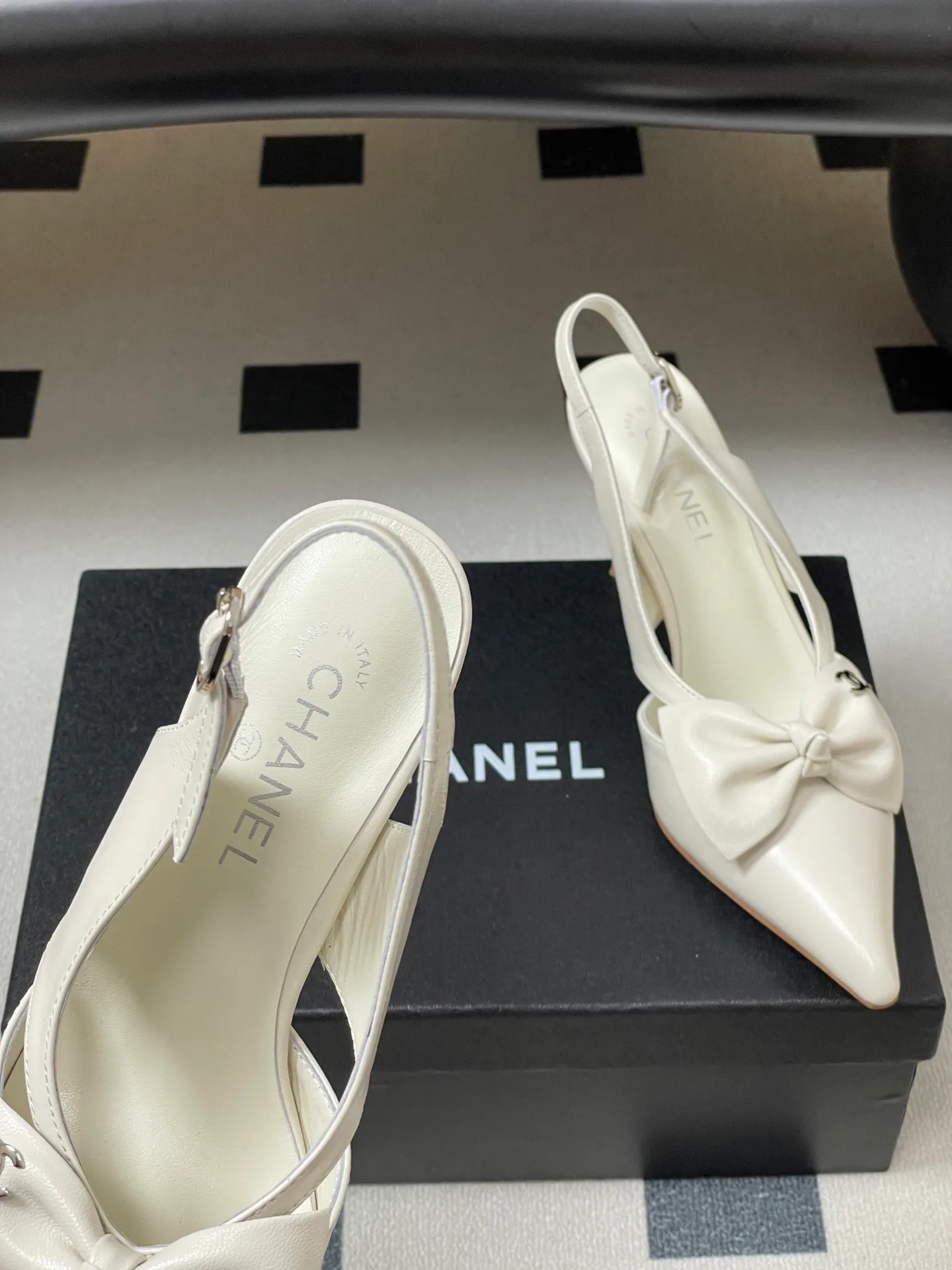 Босоножки Женские Chanel 13343826