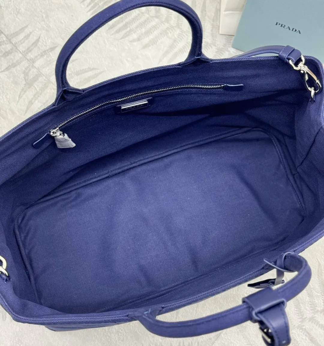 Классические Сумки Женские Prada 11164998