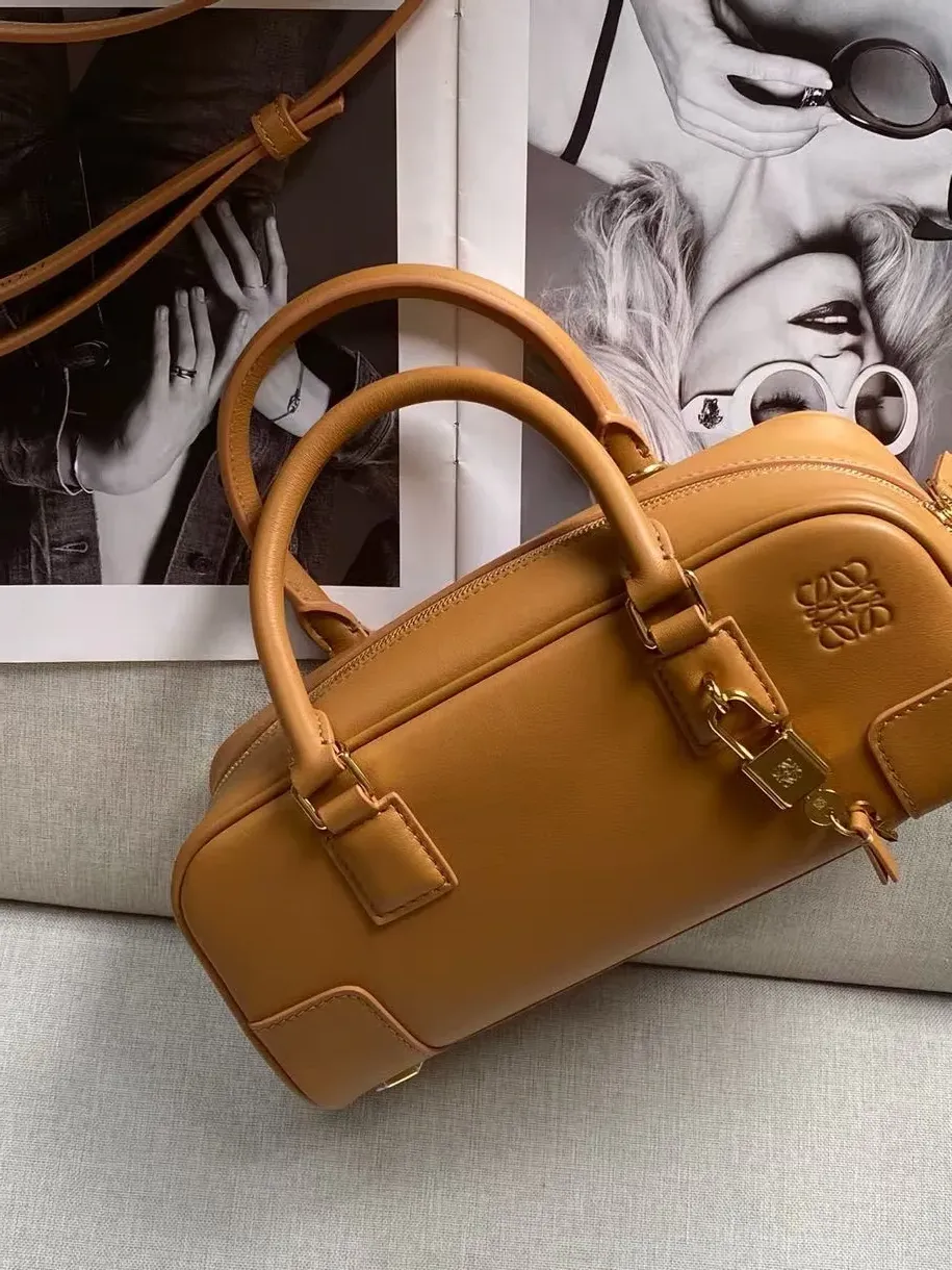 Классические Сумки Женские Loewe 1889778