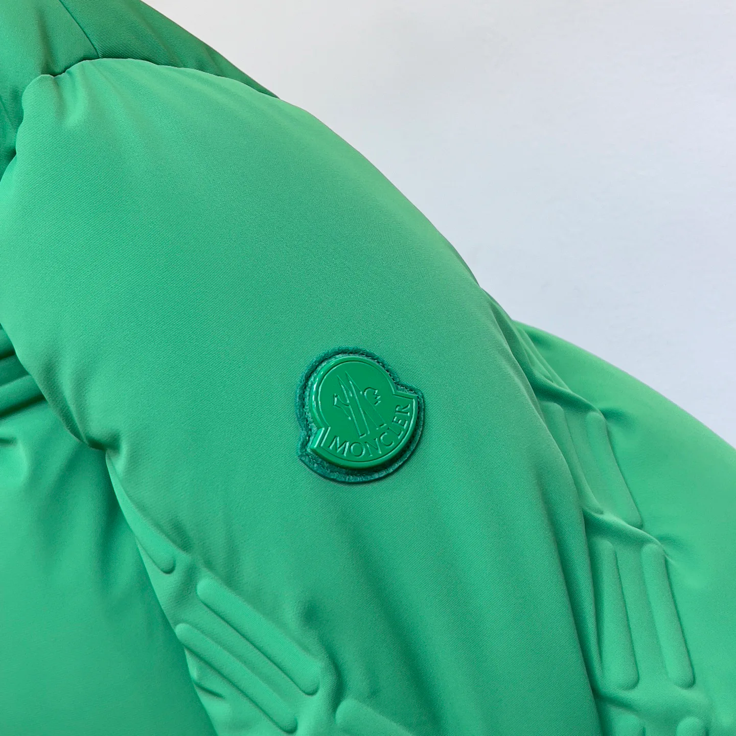 Куртки И Пуховики Женские Moncler 844081