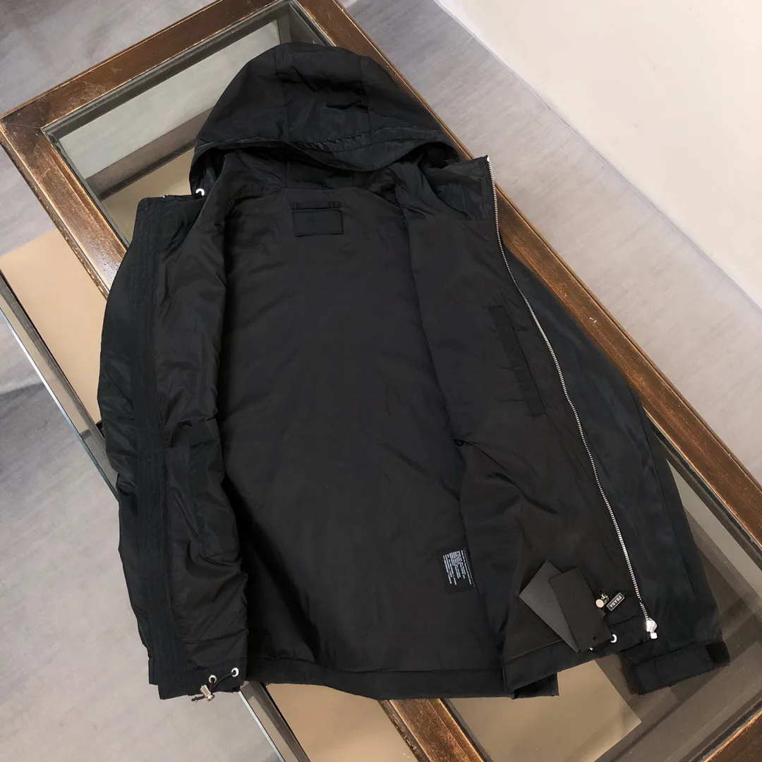Куртки И Пуховики Женские Prada 18809758
