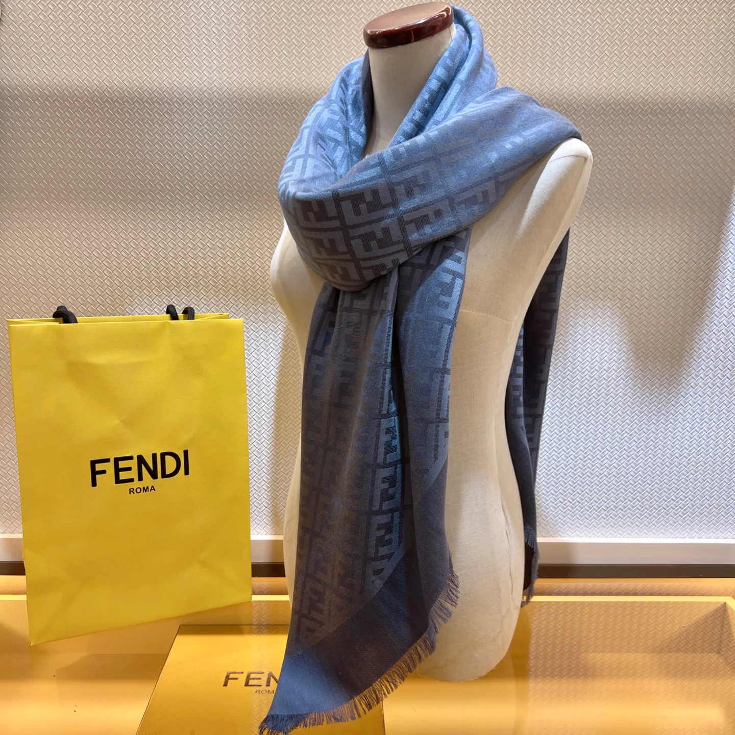 Шарфы Fendi 397429