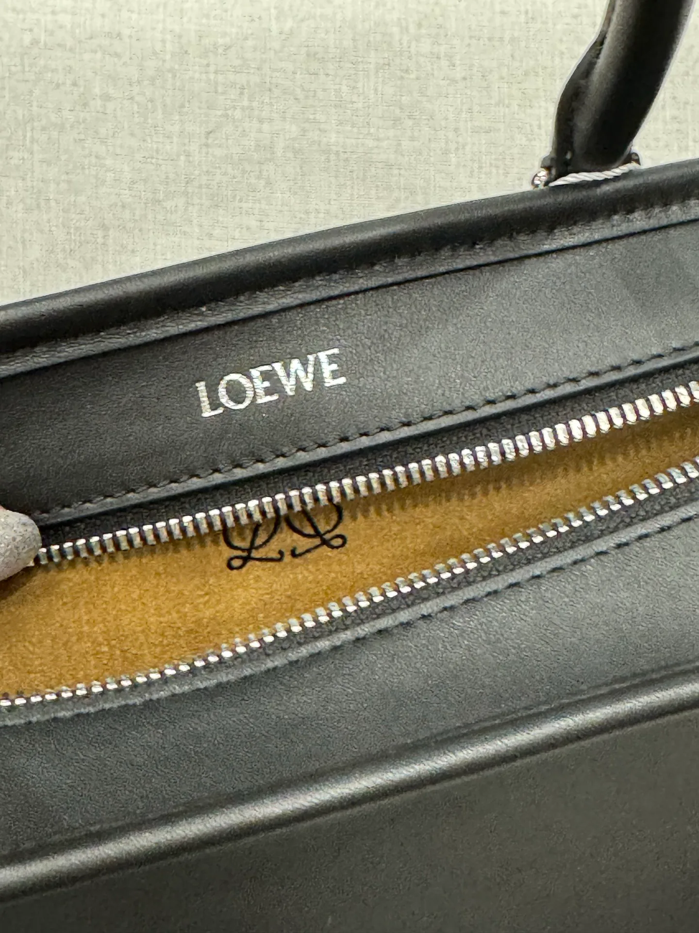 Классические Сумки Женские Loewe 12630180