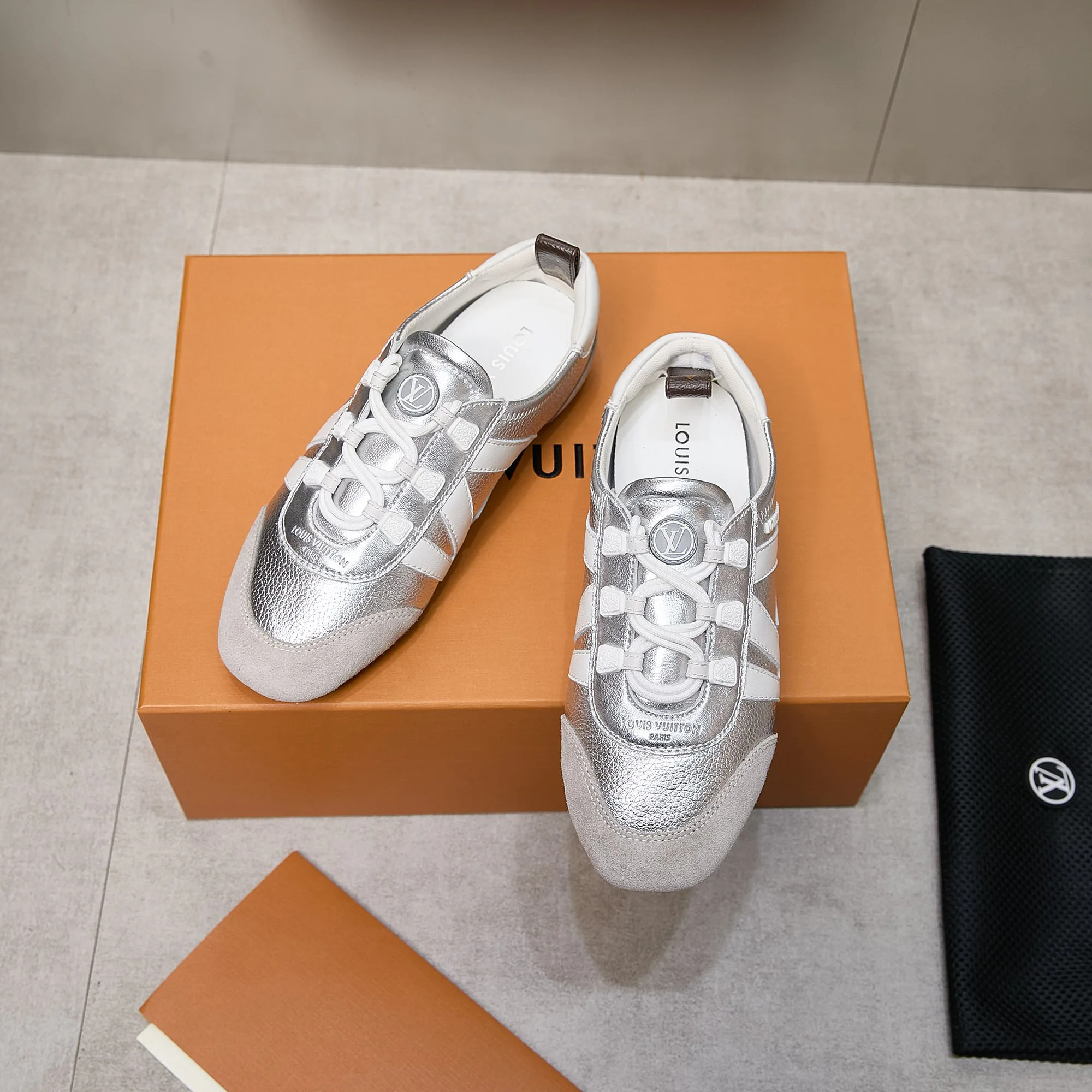 Кроссовки Женские Louis Vuitton 74012