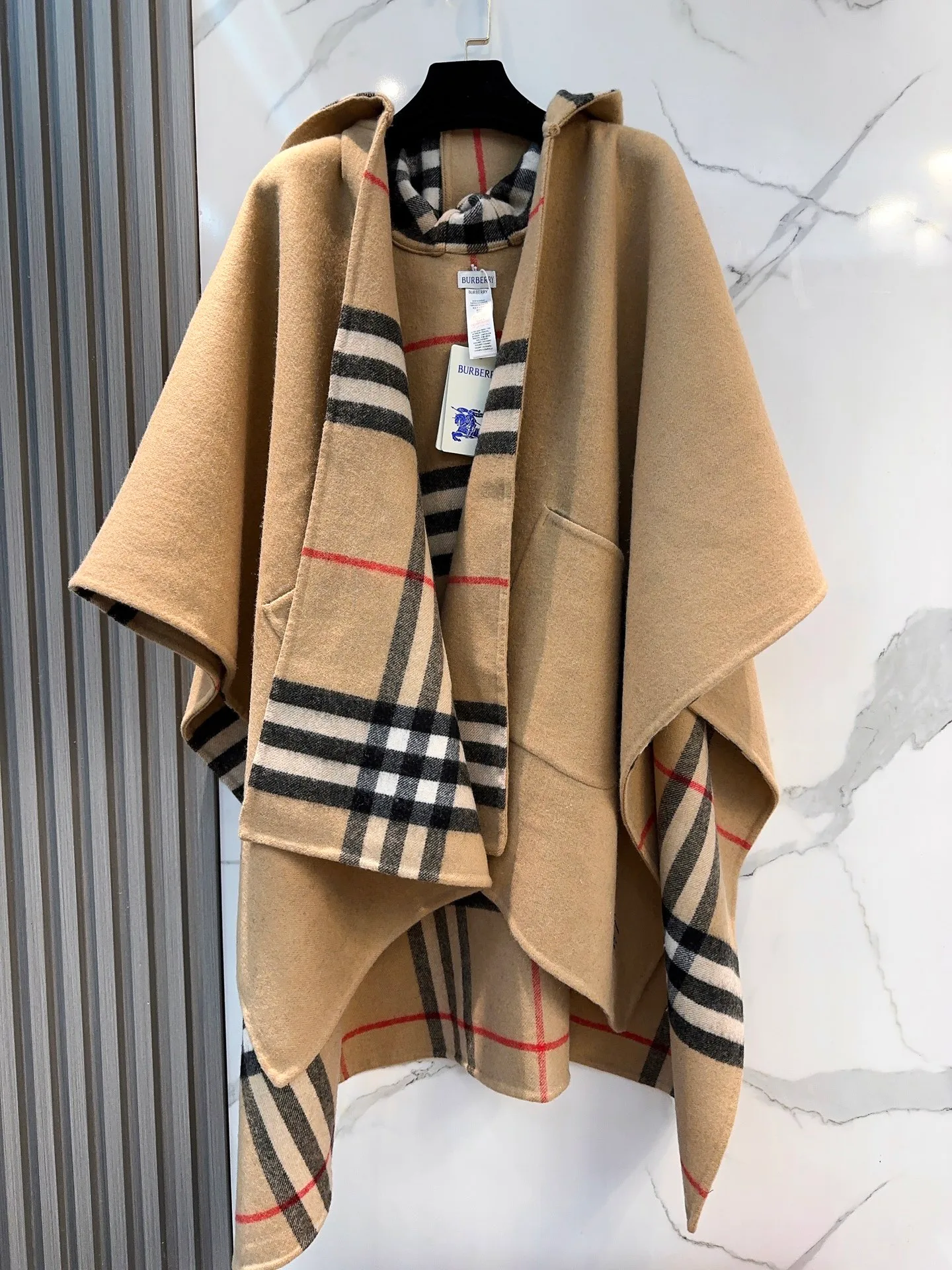 Пальто Женские Burberry 18709642