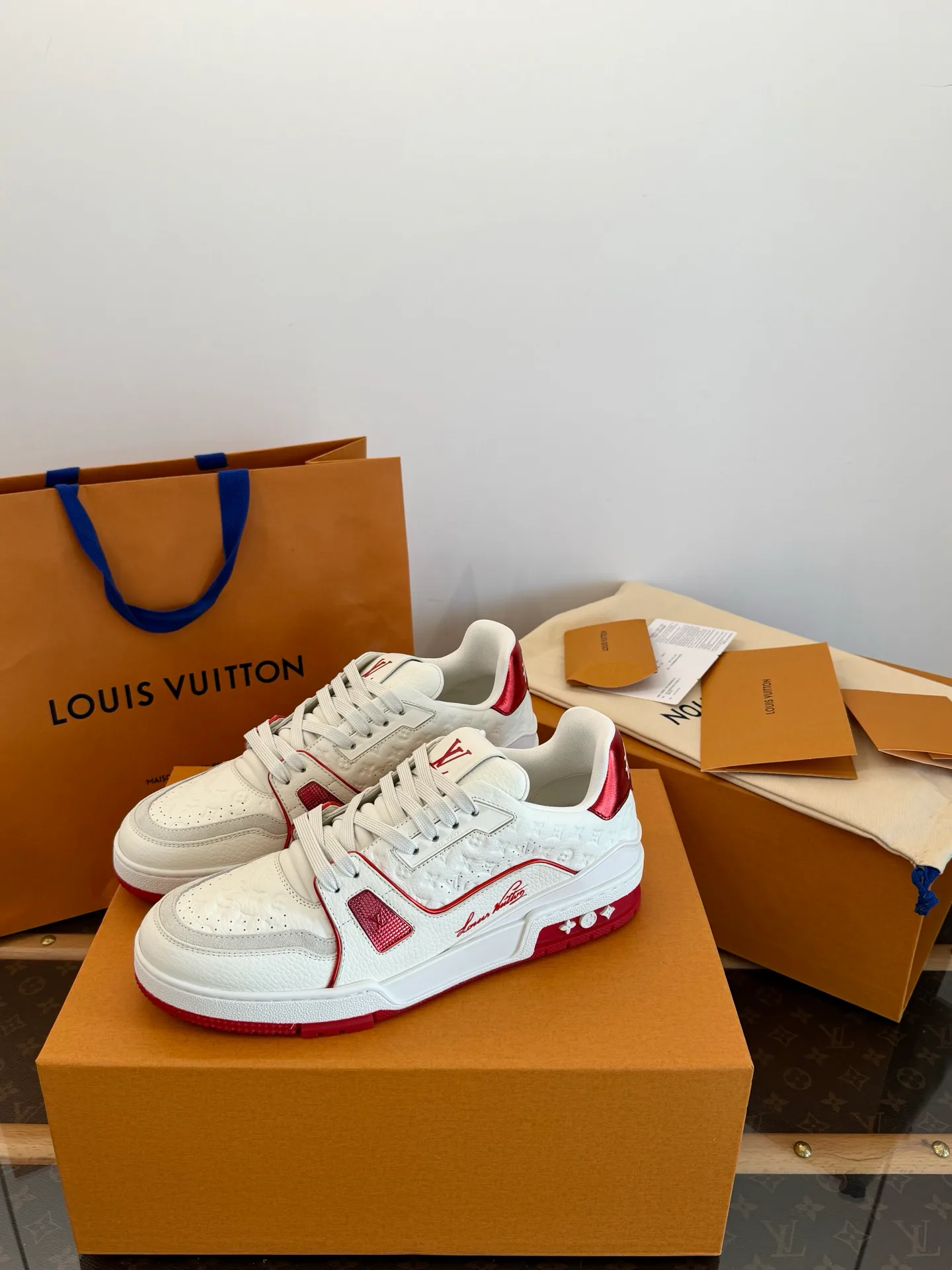 Кроссовки Женские Louis Vuitton 18547388