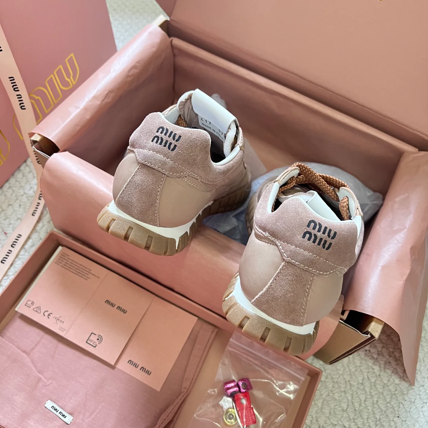 Кроссовки Женские Miu Miu 432077