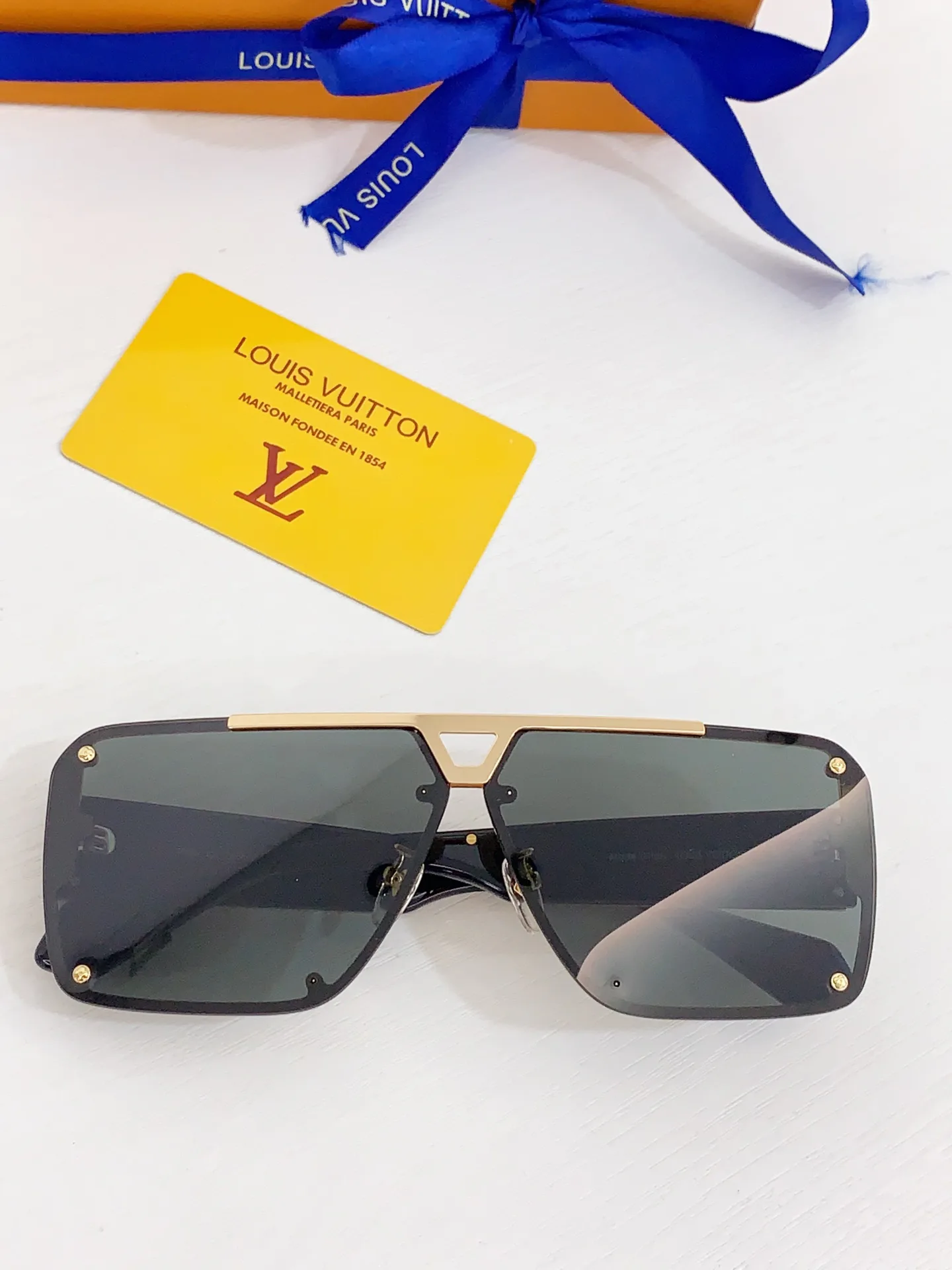 Очки Louis Vuitton 11585271