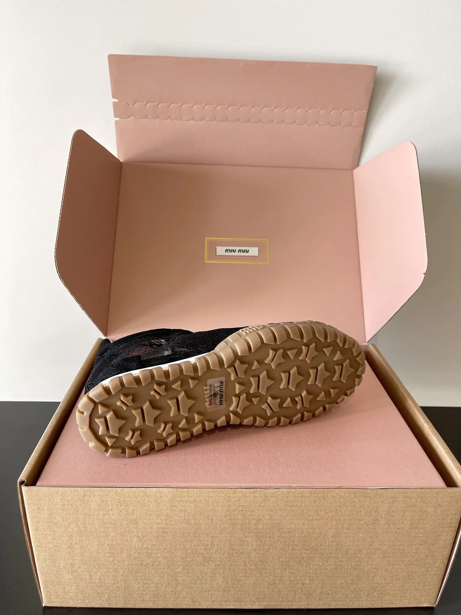 Кроссовки Женские Miu Miu 10429543