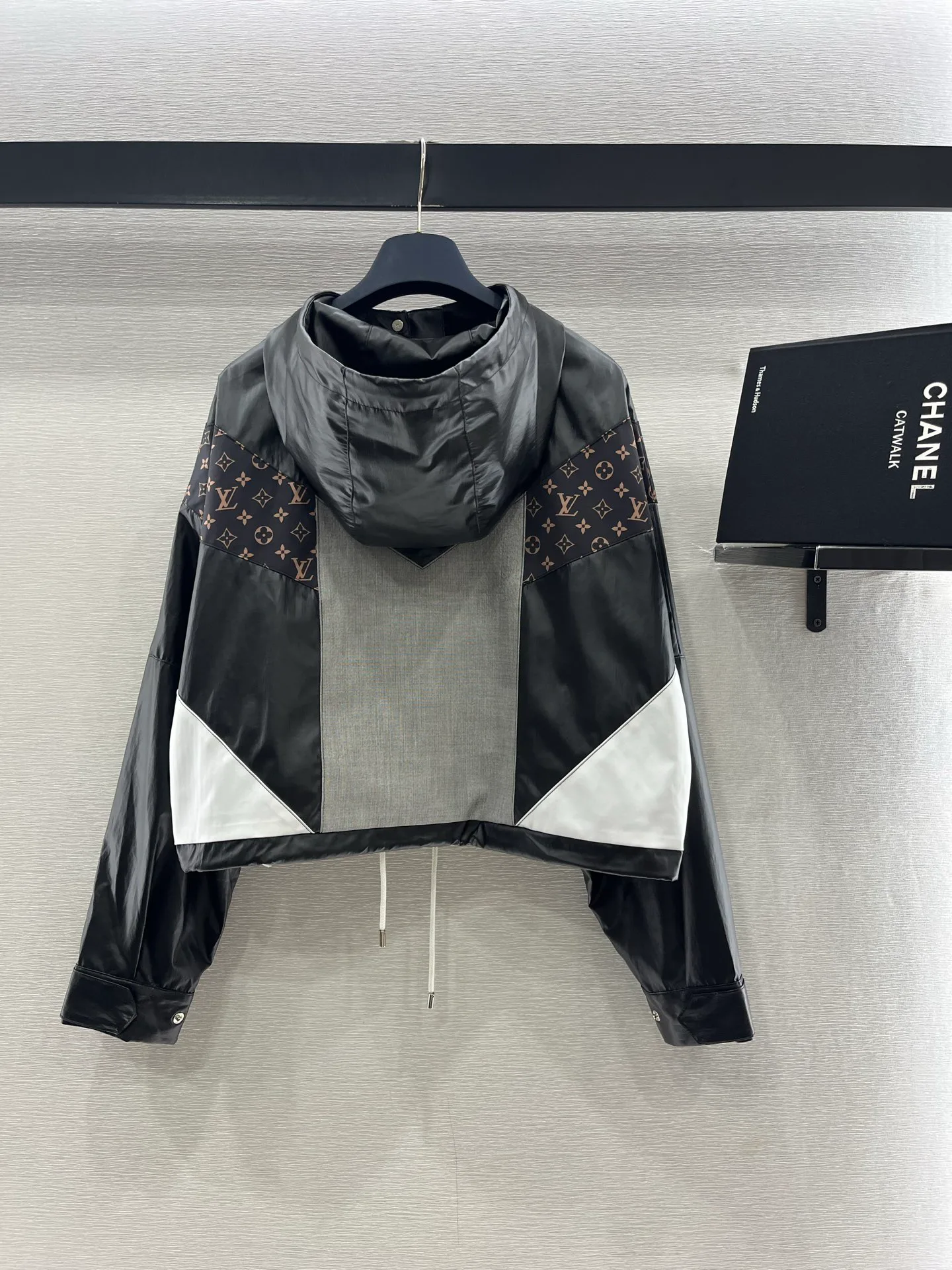 Куртки И Пуховики Женские Louis Vuitton 1291797