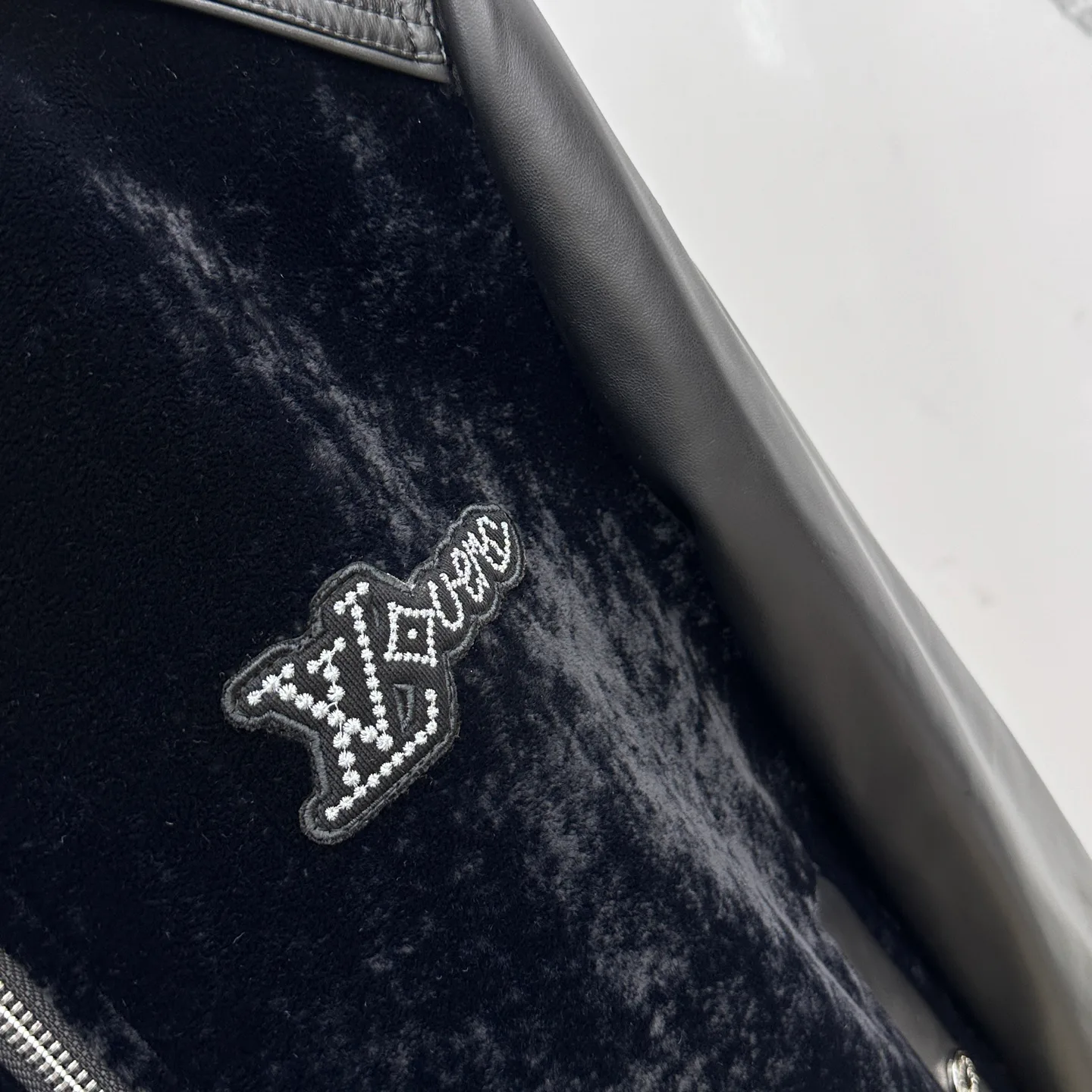 Куртки И Пуховики Мужские Louis Vuitton 285141