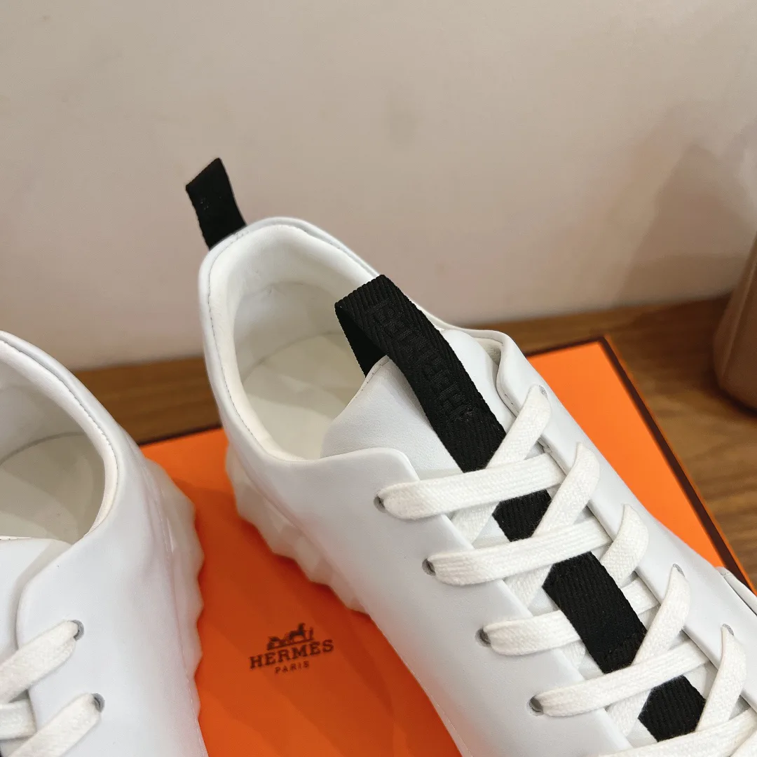 Кроссовки Женские Hermes 18963798