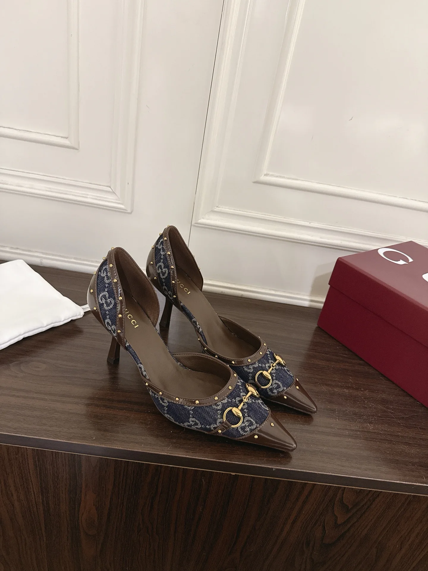 Туфли Женские Gucci 18135637