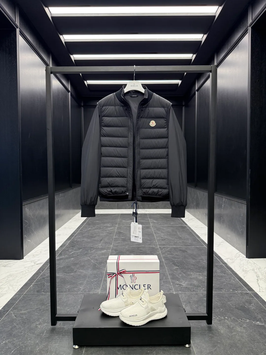 Пуховики Мужские Moncler 132180