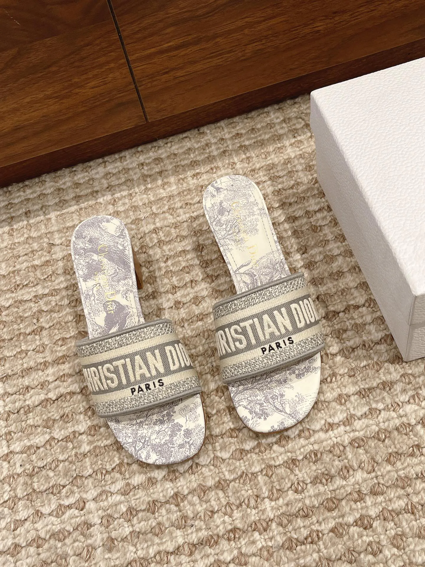 Босоножки Женские Christian Dior 11600086