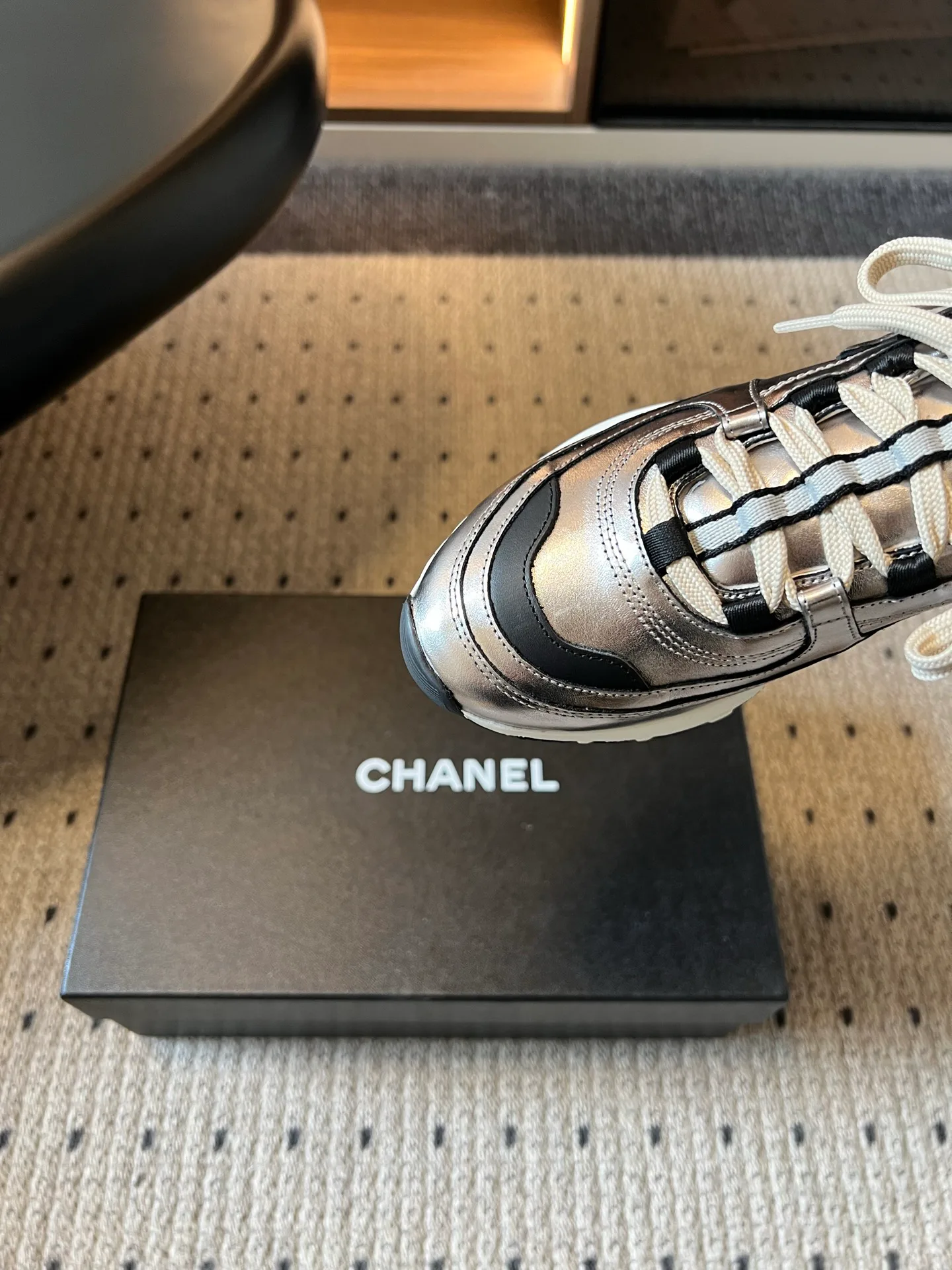 Кроссовки Женские Chanel 18726910