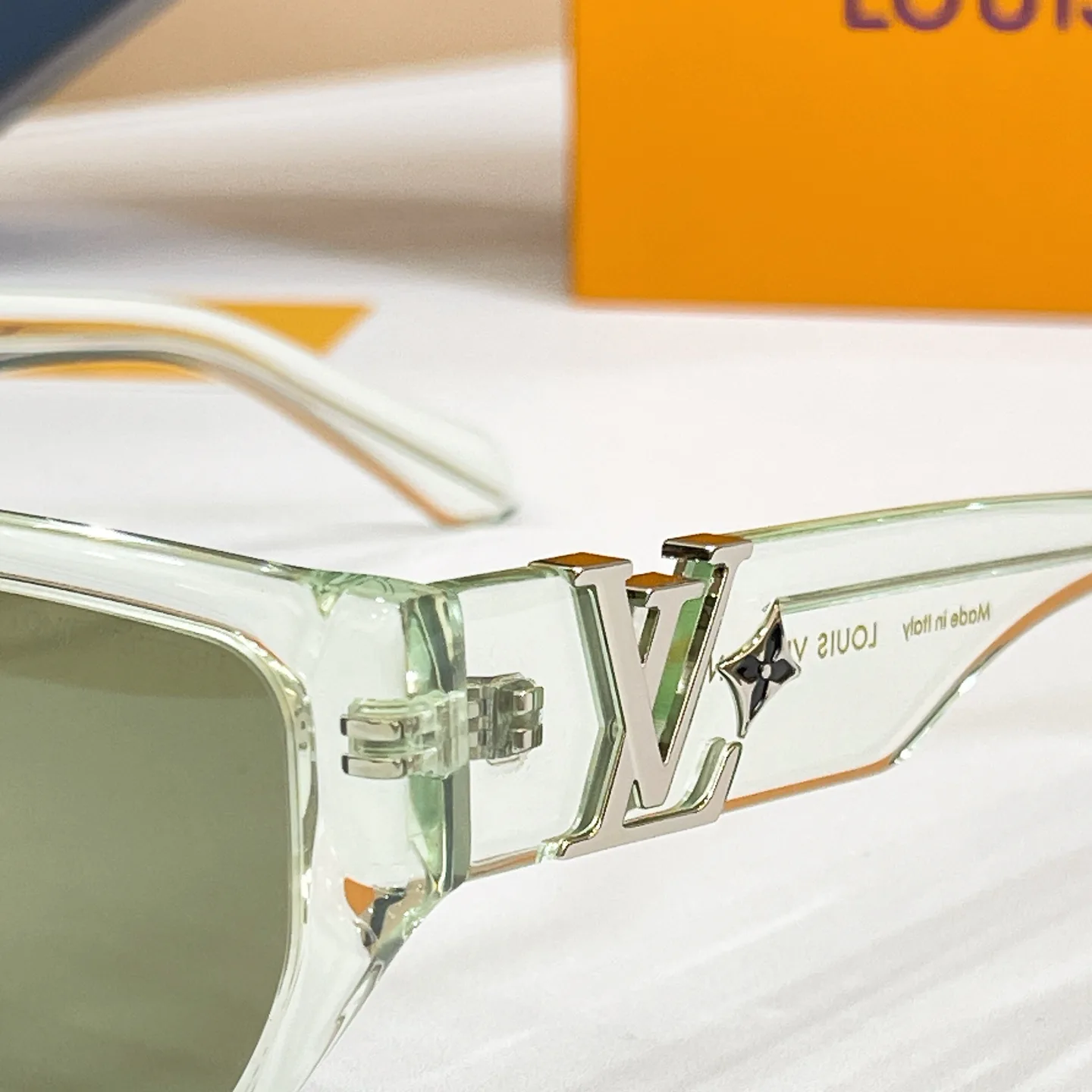 Очки Louis Vuitton 17495878