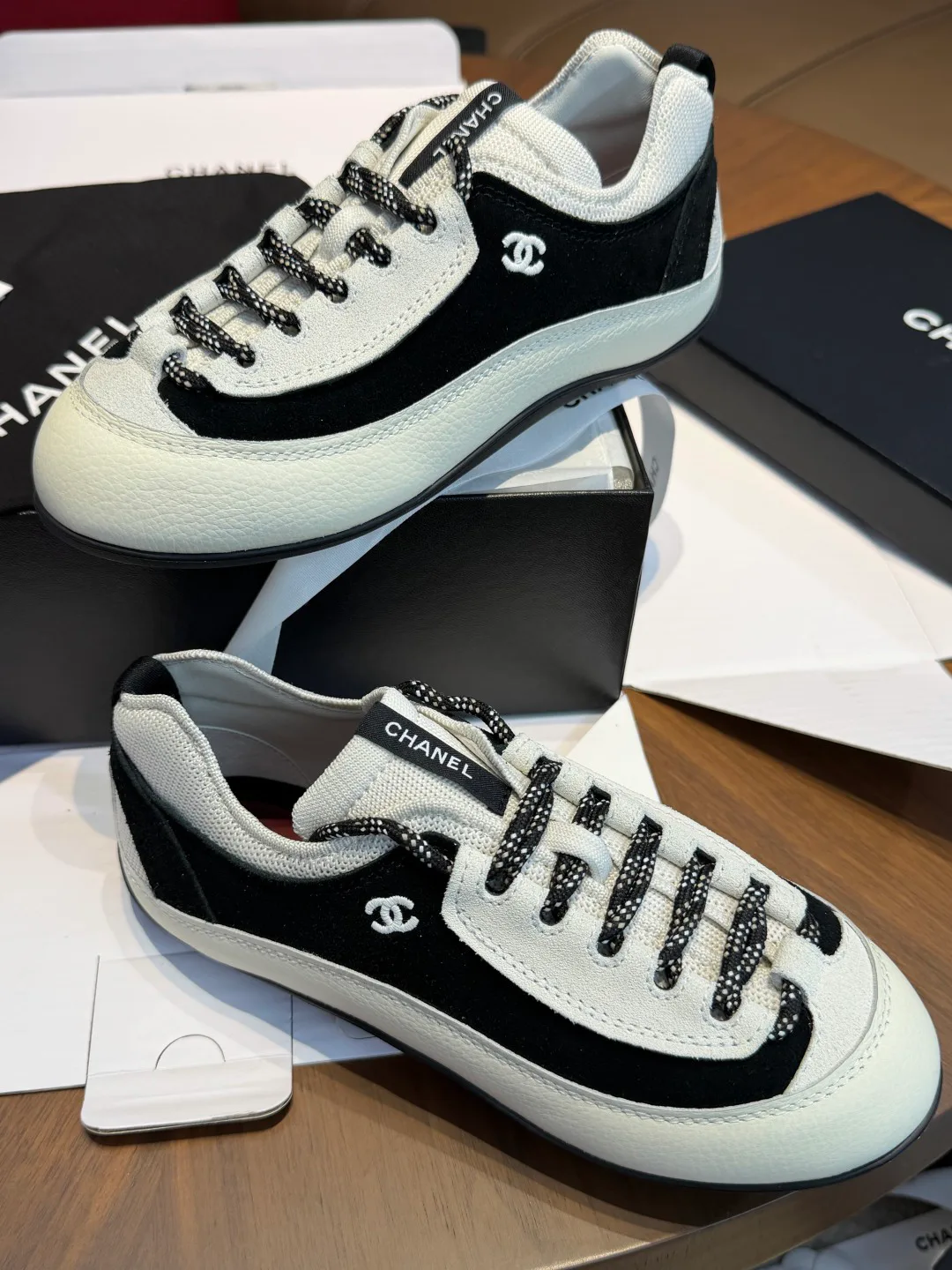 Кроссовки Женские Chanel 18066789