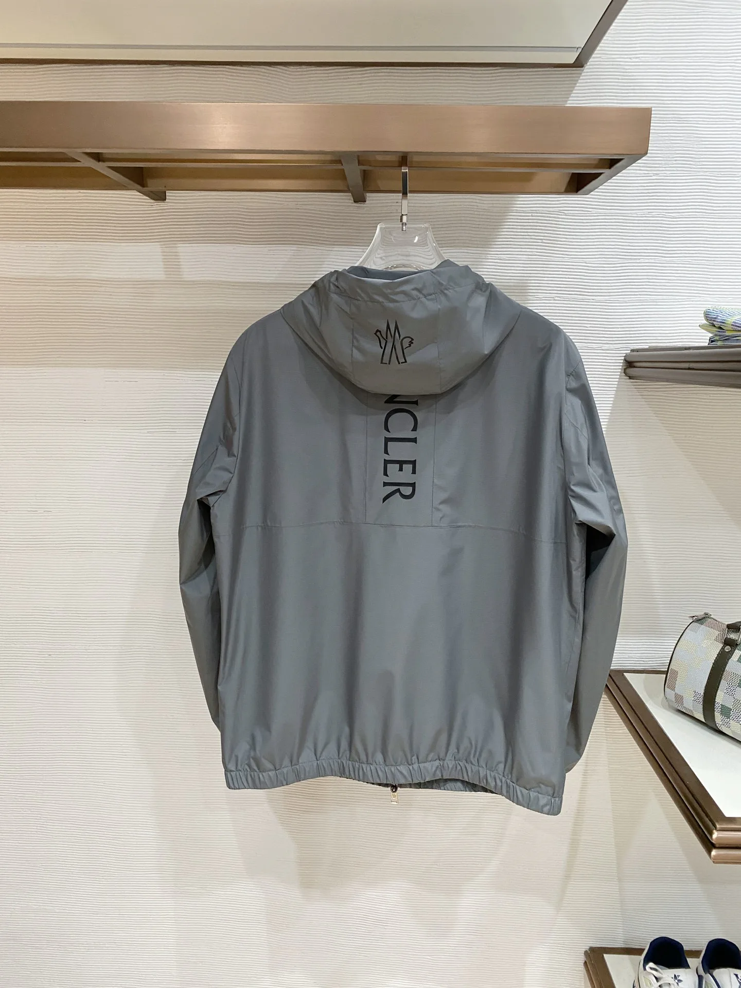 Куртки И Пуховики Мужские Moncler 5059683