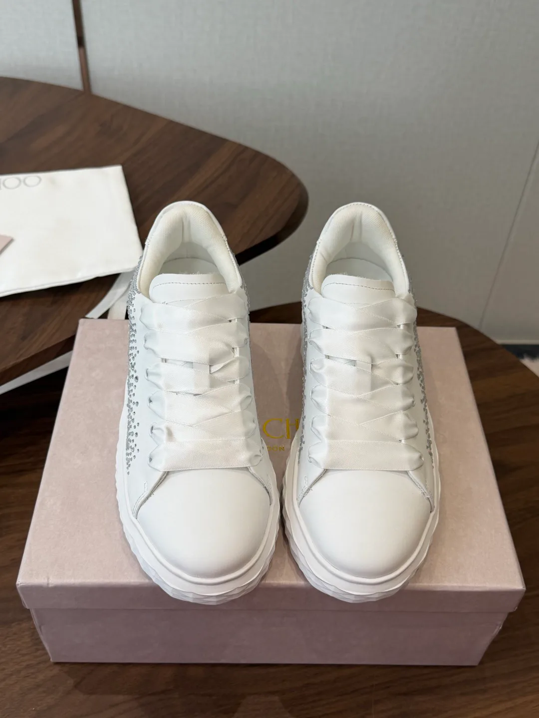 Кроссовки Женские Jimmy Choo 17923007