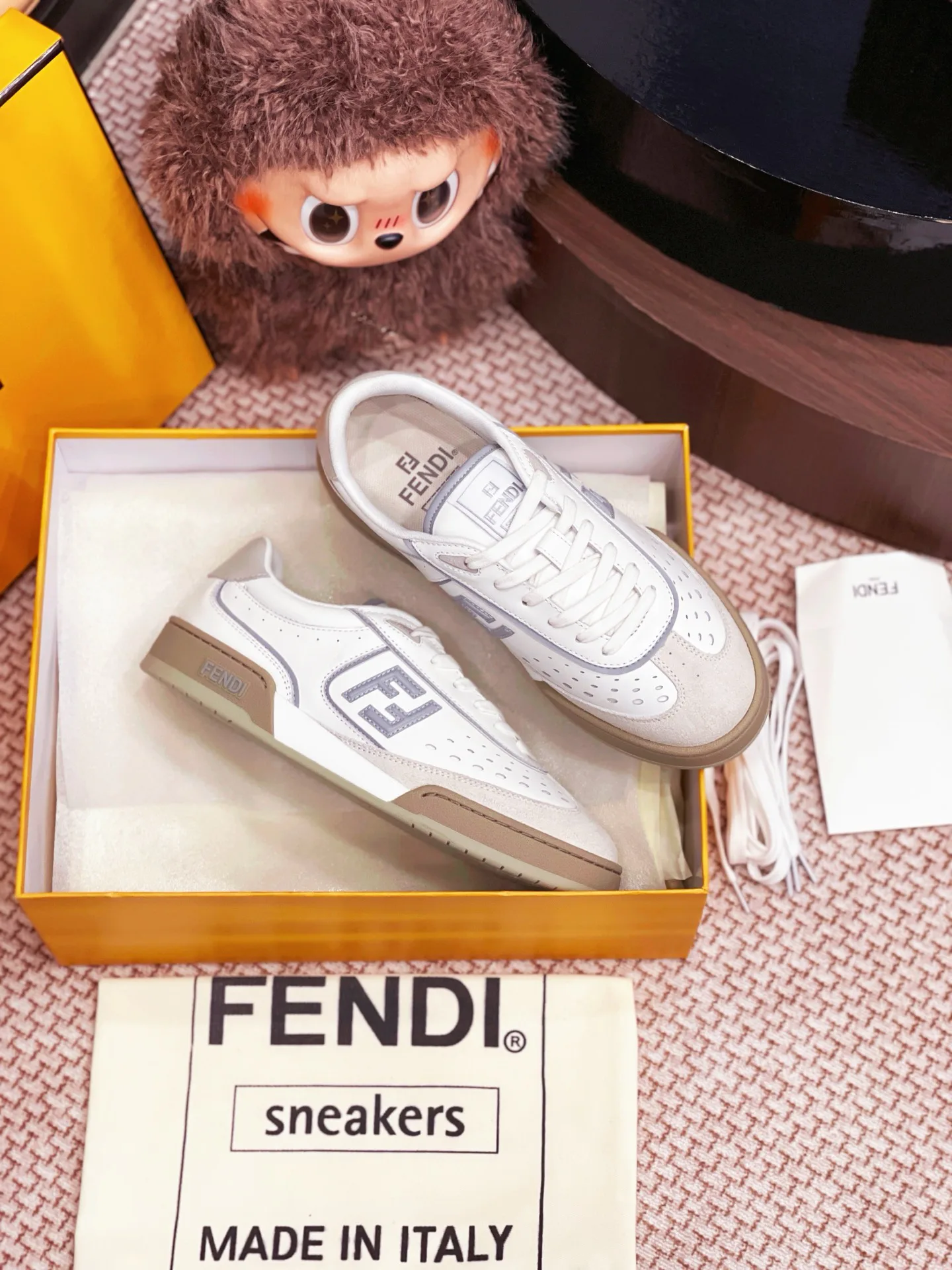 Кроссовки Женские Fendi 35356