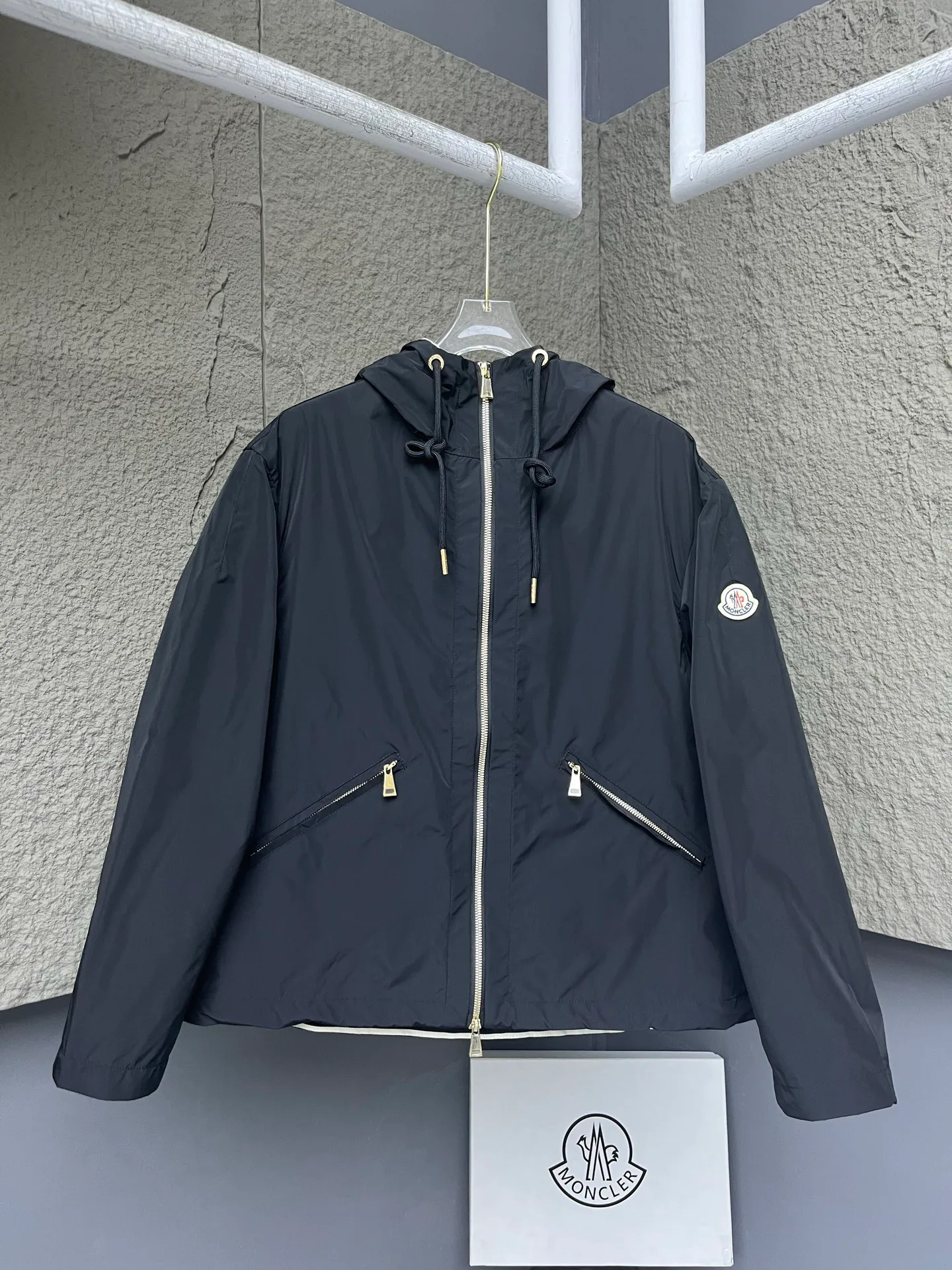 Куртки И Пуховики Женские Moncler 11706591