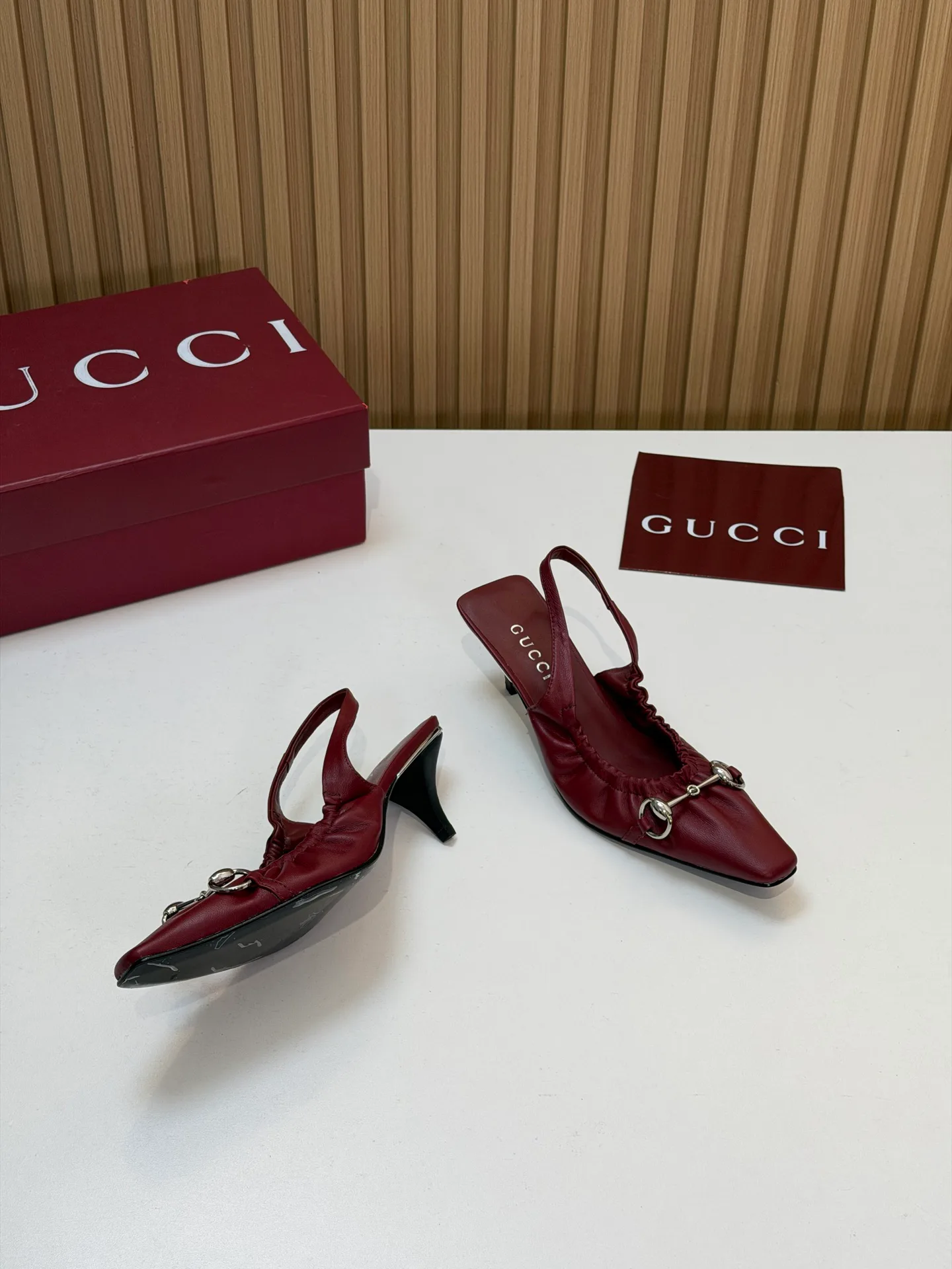Туфли Женские Gucci 17903786