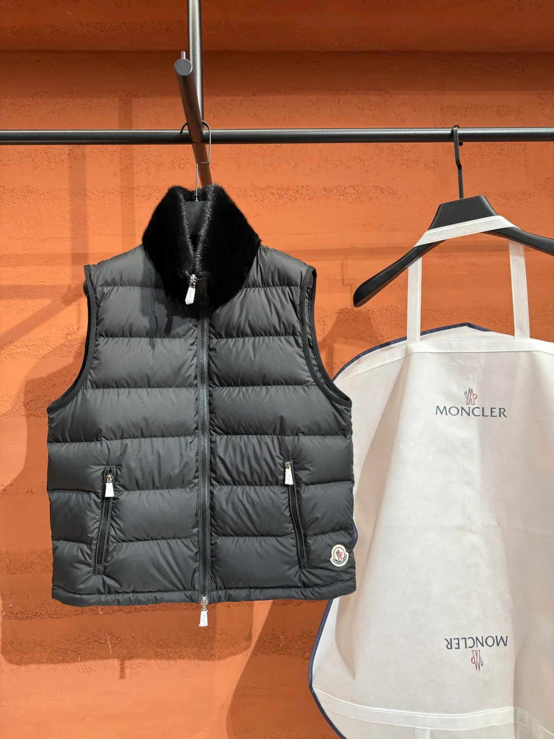 Куртки И Пуховики Женские Moncler 19579919