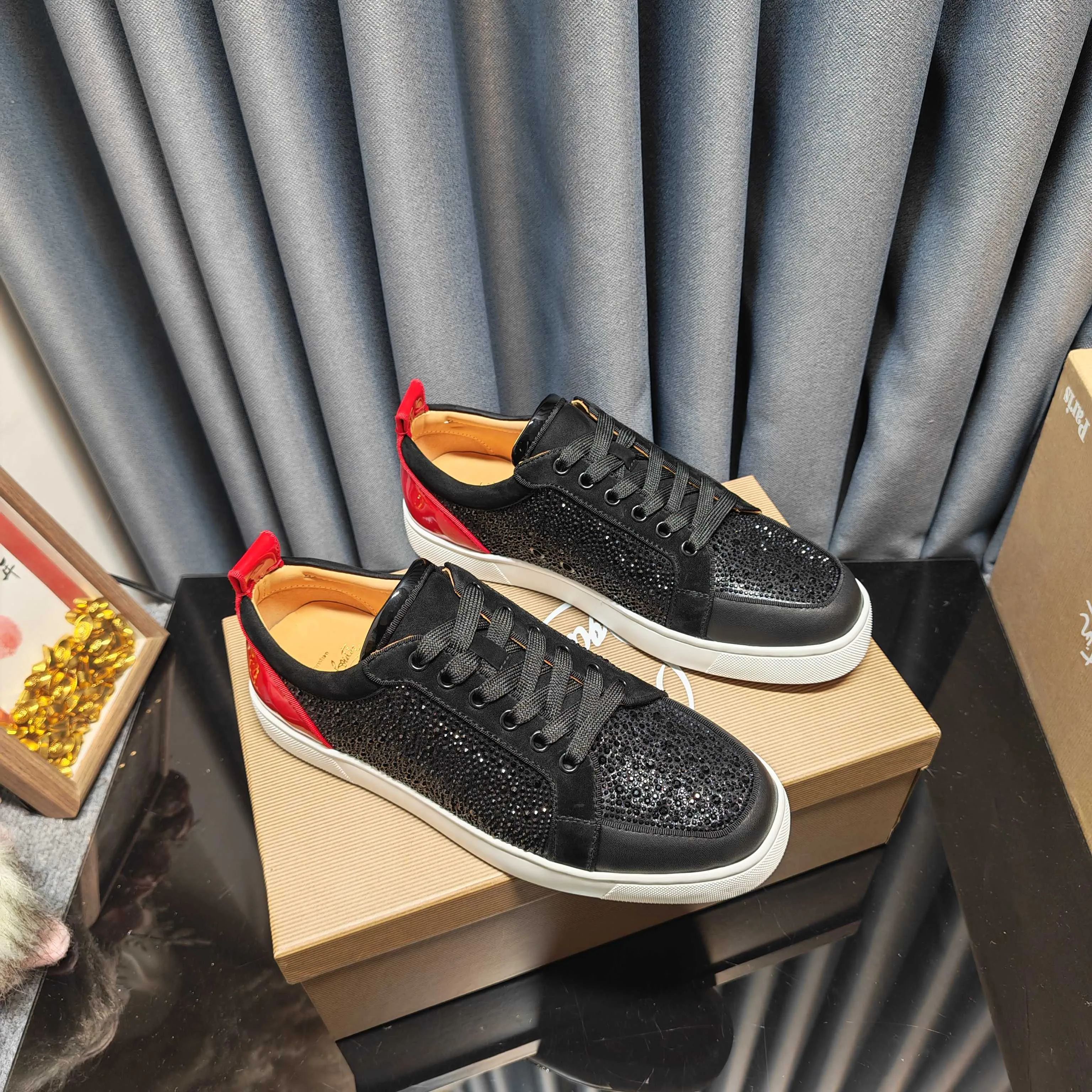 Кеды Женские Christian Louboutin 3906649