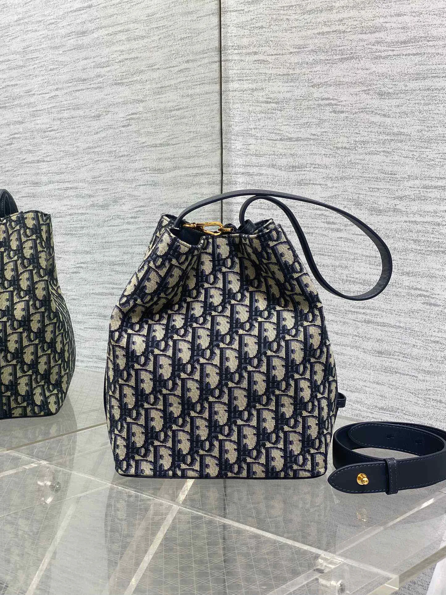 Сумки На Ремне Женские Christian Dior 11665029