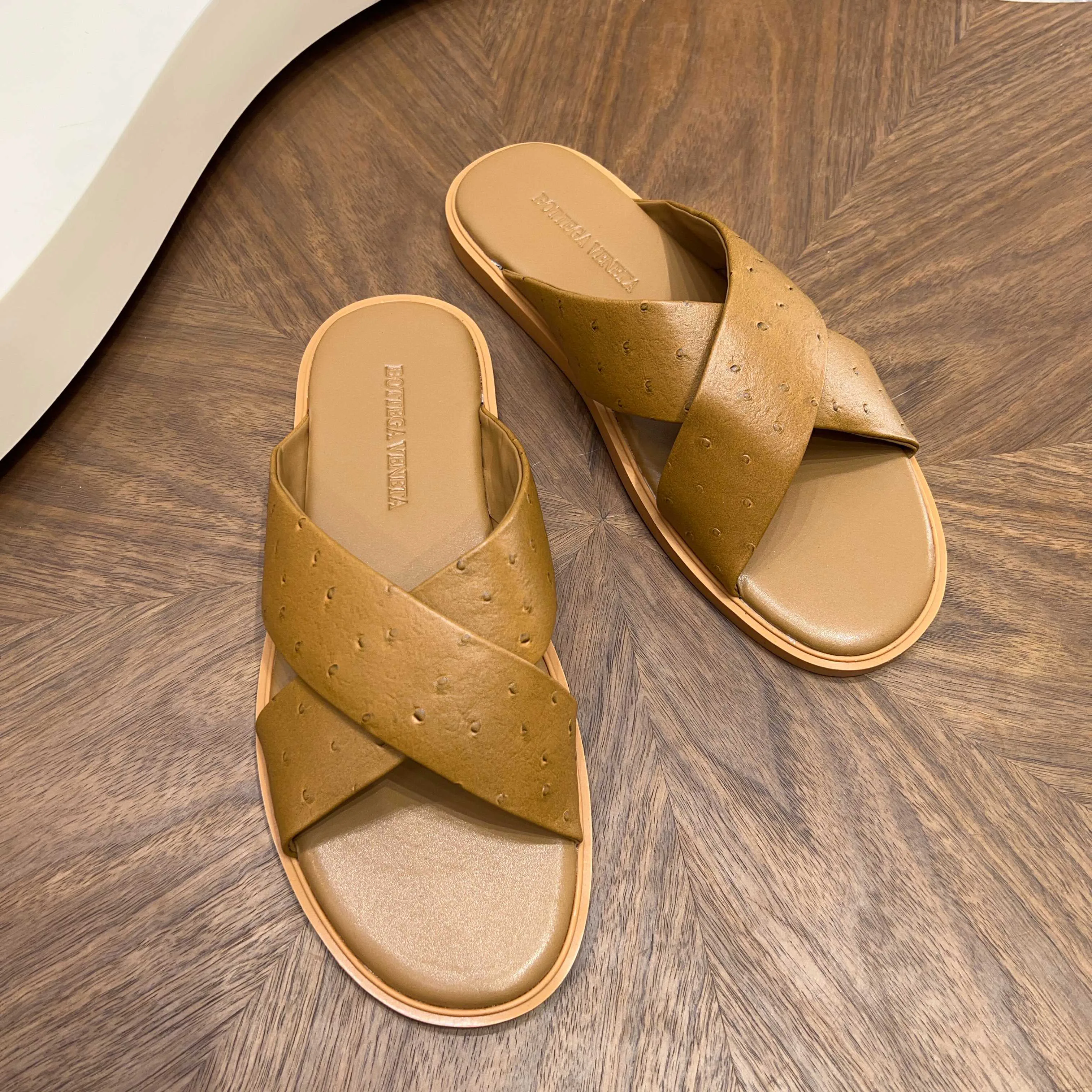 Шлепанцы Мужские Bottega Veneta 12768630