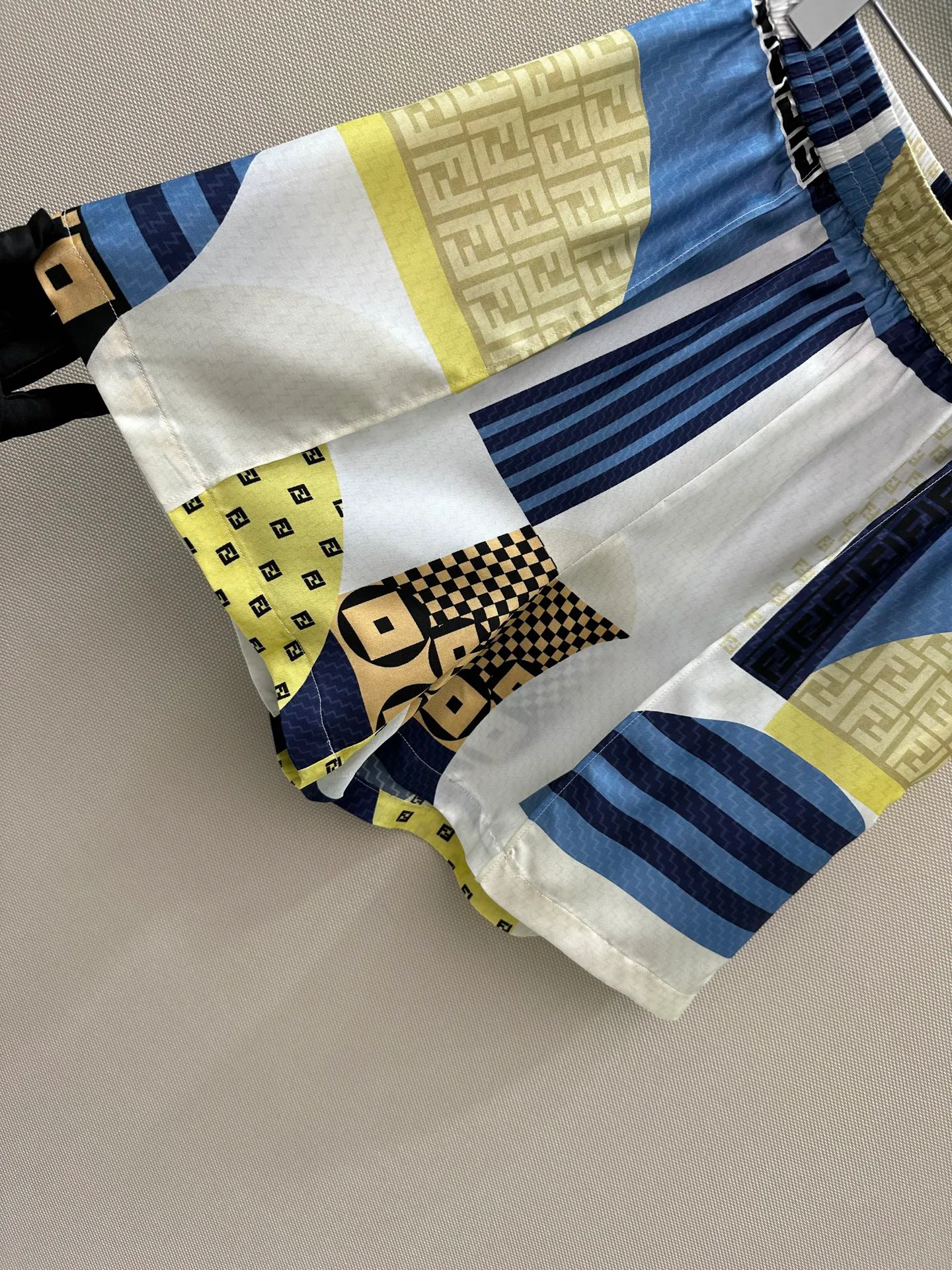 Шорты Женские Fendi 11401587