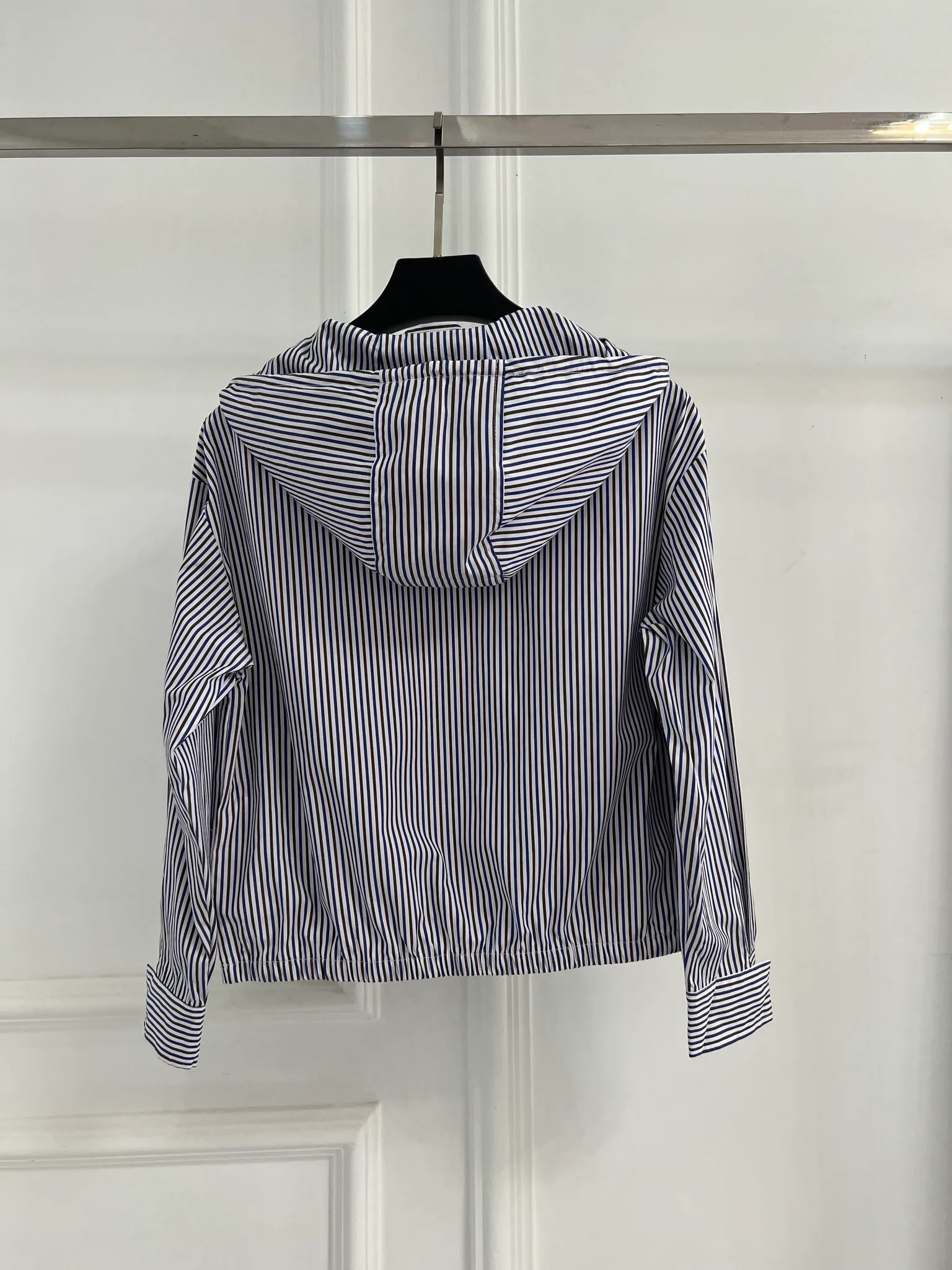 Куртки И Пуховики Женские Prada 9663890