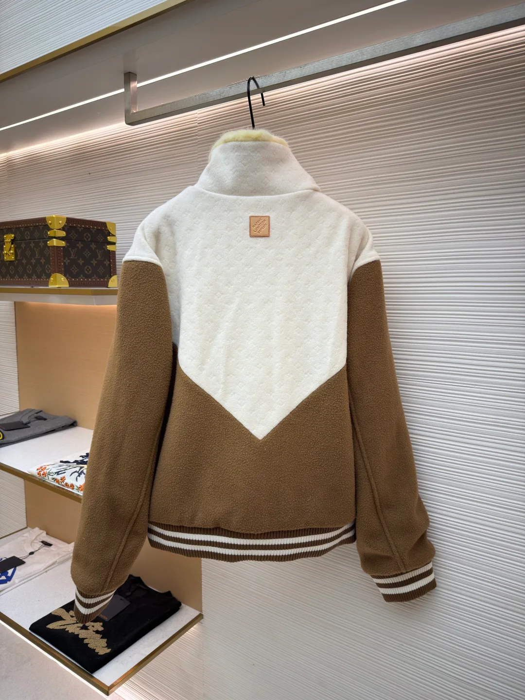 Куртки И Пуховики Мужские Louis Vuitton 7080105