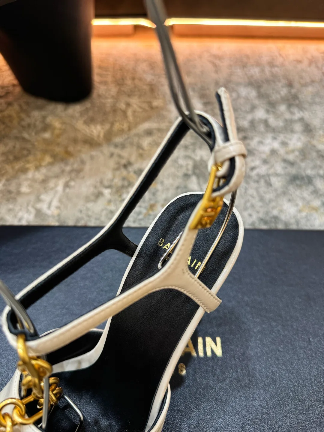 Босоножки Женские Balmain 9499289