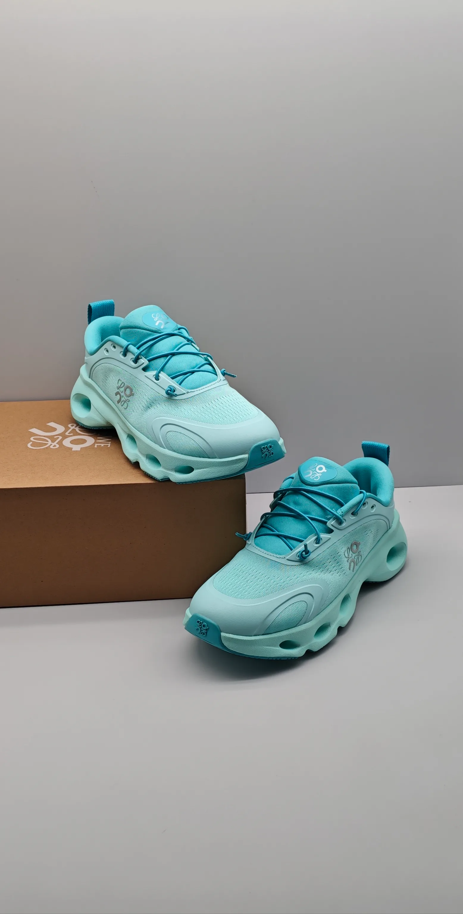 Кроссовки Женские Loewe 13194000