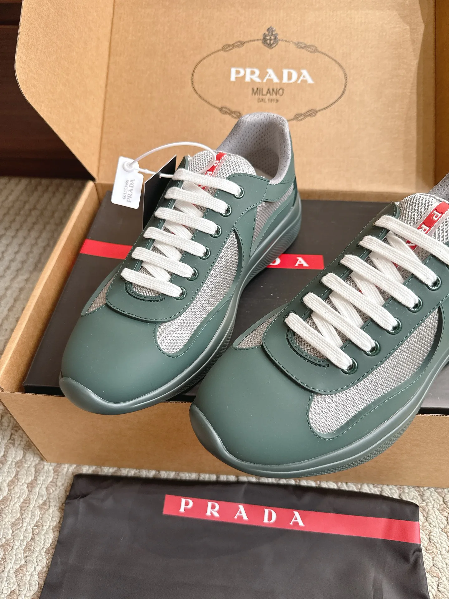 Кроссовки Женские Prada 17470437