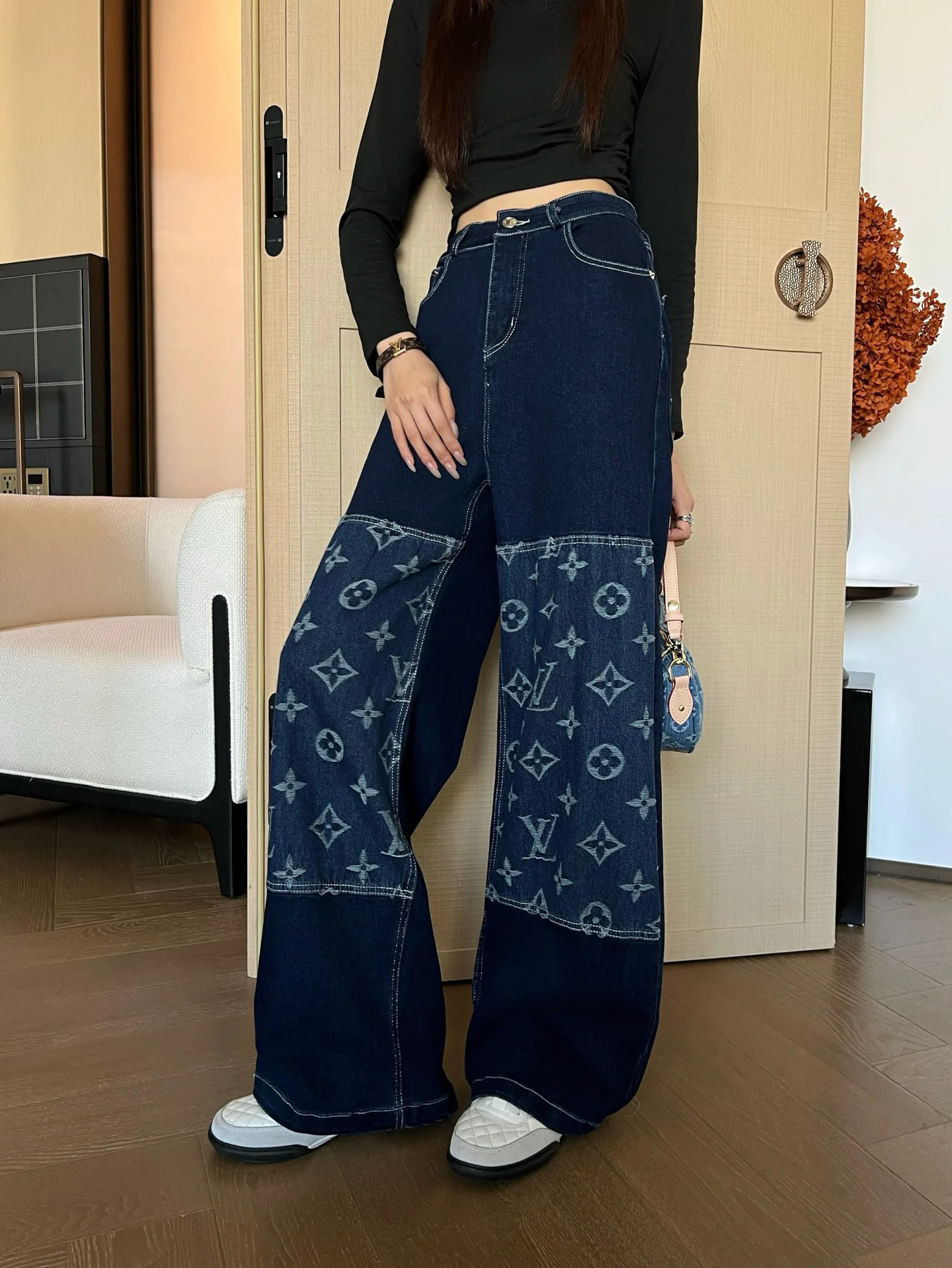 Джинсы Женские Louis Vuitton 4308211