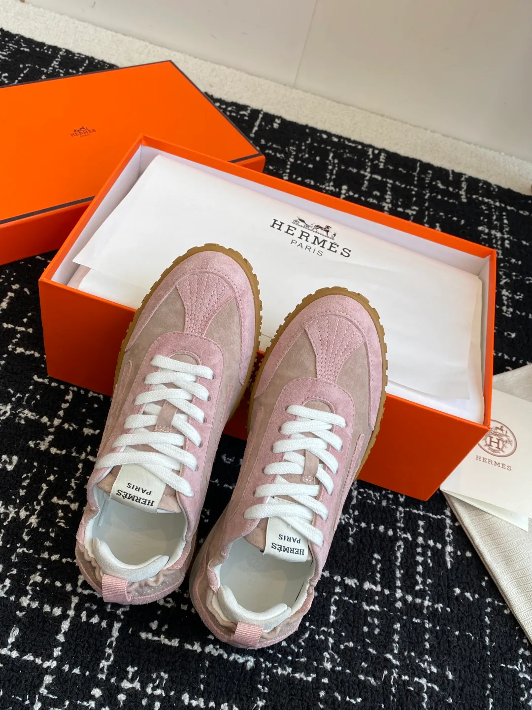 Кроссовки Женские Hermes 31877