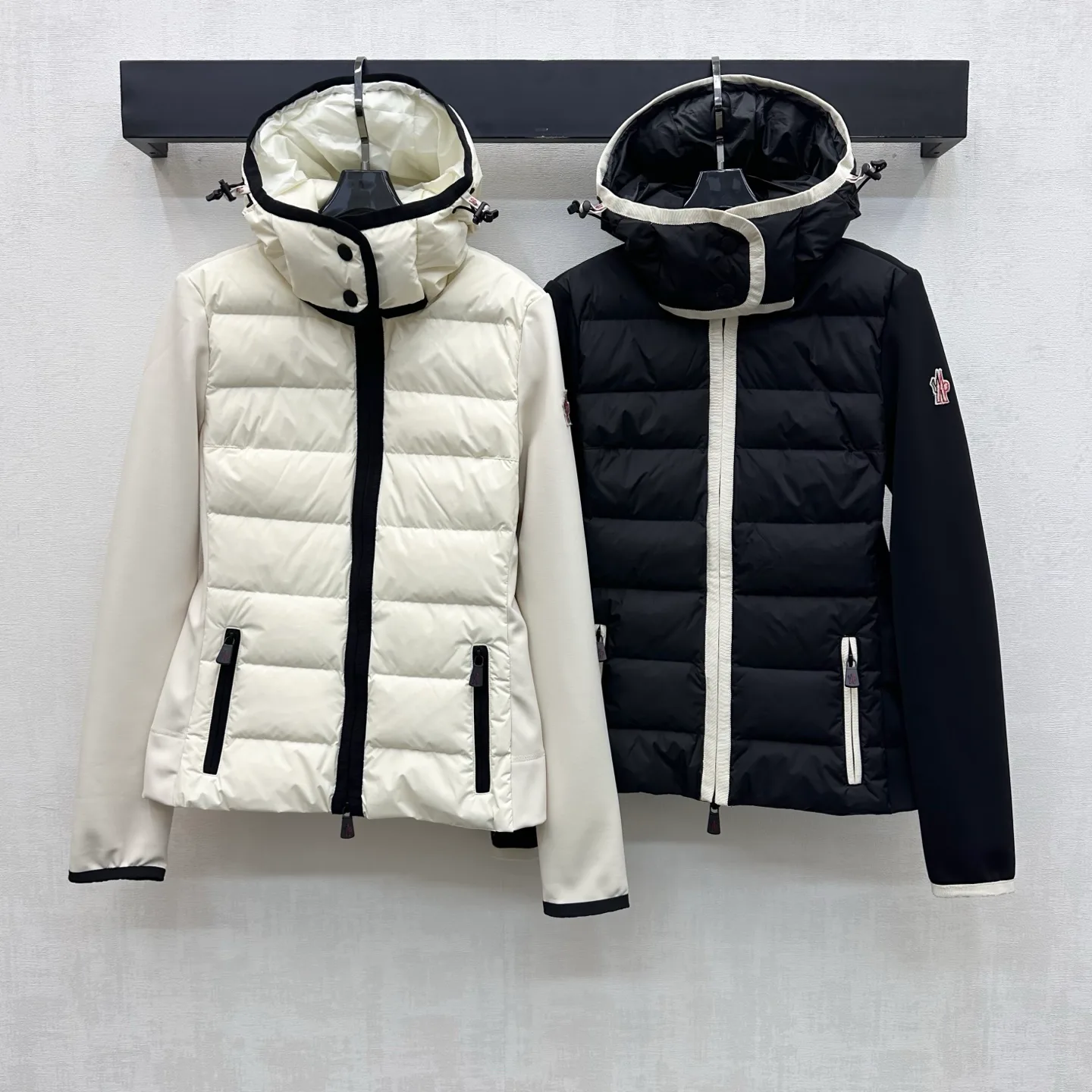 Куртки И Пуховики Женские Moncler 18555764