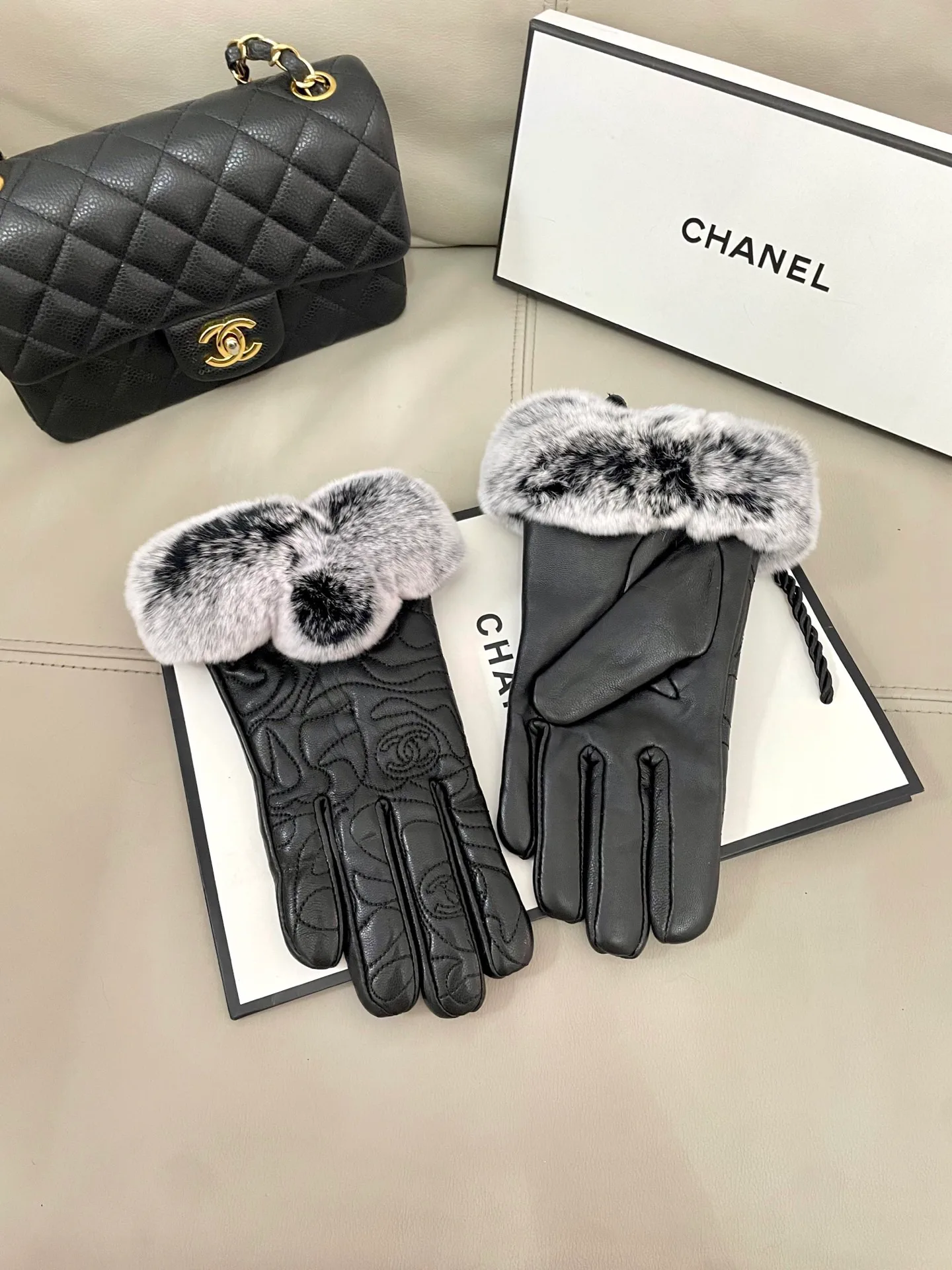 Перчатки Chanel 785717